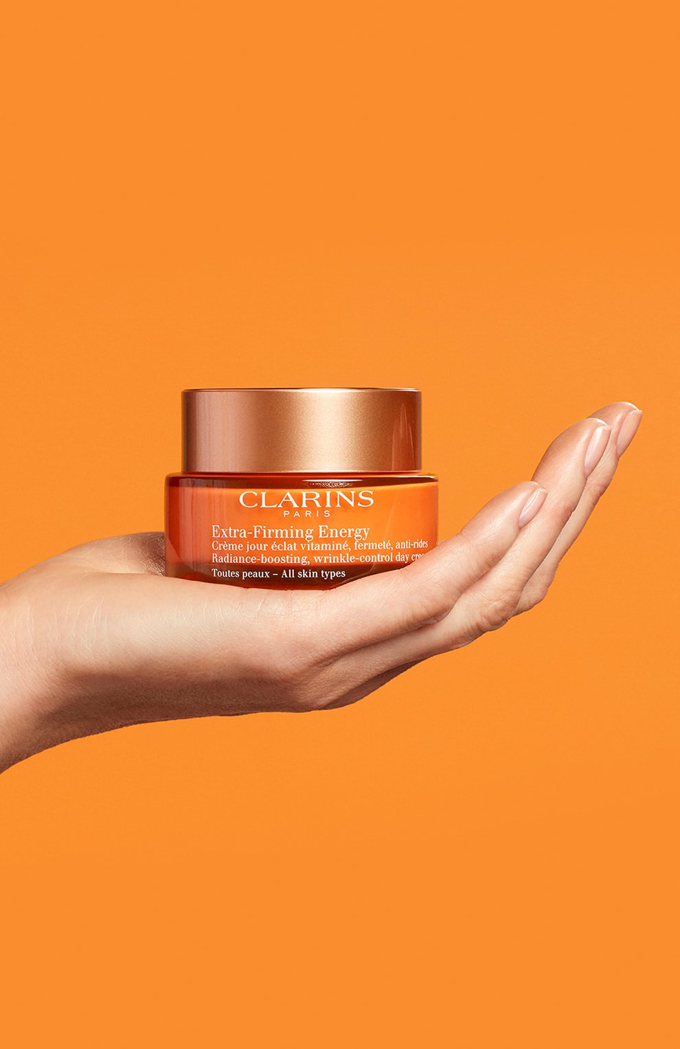 Регенерирующий дневной крем с эффектом сияния для любого типа кожи (50ml) CLARINS бесцветного цвета по цене 9700 руб., арт. 80070887, фото 5 Регенерирующий дневной крем с эффектом сияния для любого типа кожи (50ml) CLARINS, арт. 80070887, фото 5