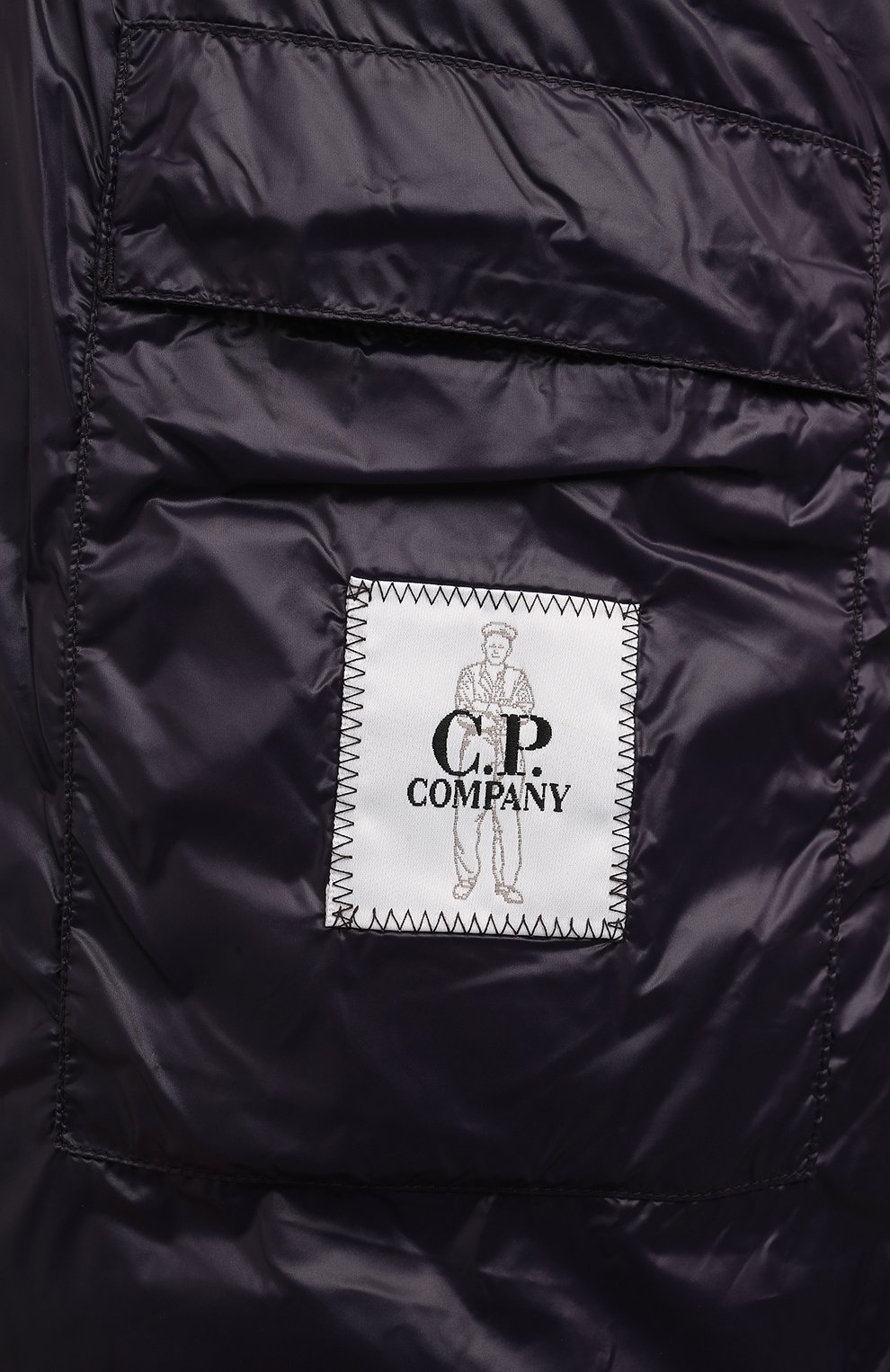 Пуховый жилет C.P. COMPANY темно-фиолетового цвета по цене 55100 руб., арт. 17CM0W207A006099A, фото 6 Пуховый жилет C.P. COMPANY, арт. 17CM0W207A006099A, фото 6