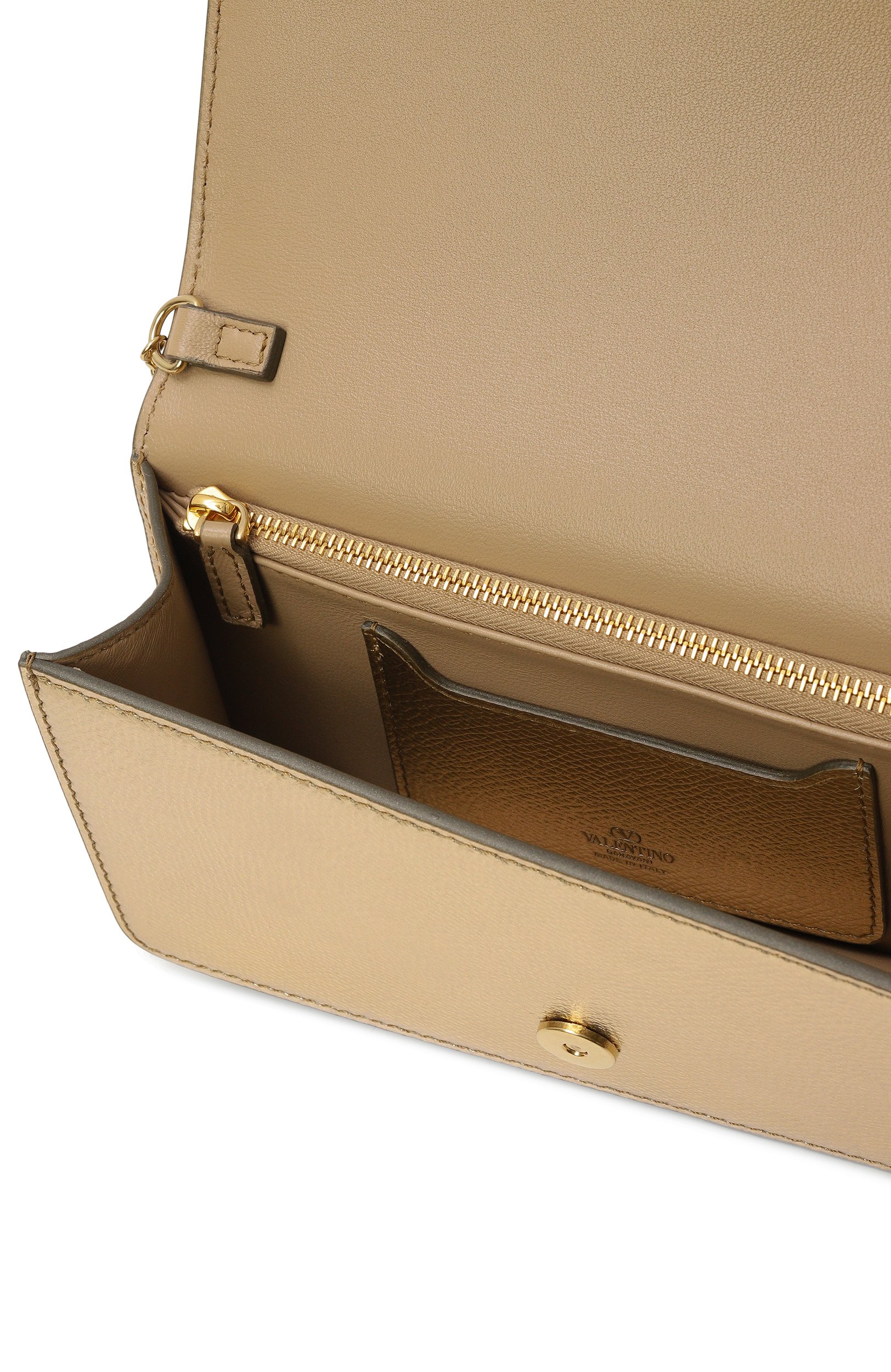 Сумка vlogo signature mini VALENTINO золотого цвета по цене 152500 руб., арт. 9W2P0AY5/CHL, фото 5 Сумка vlogo signature mini VALENTINO, арт. 9W2P0AY5/CHL, фото 5