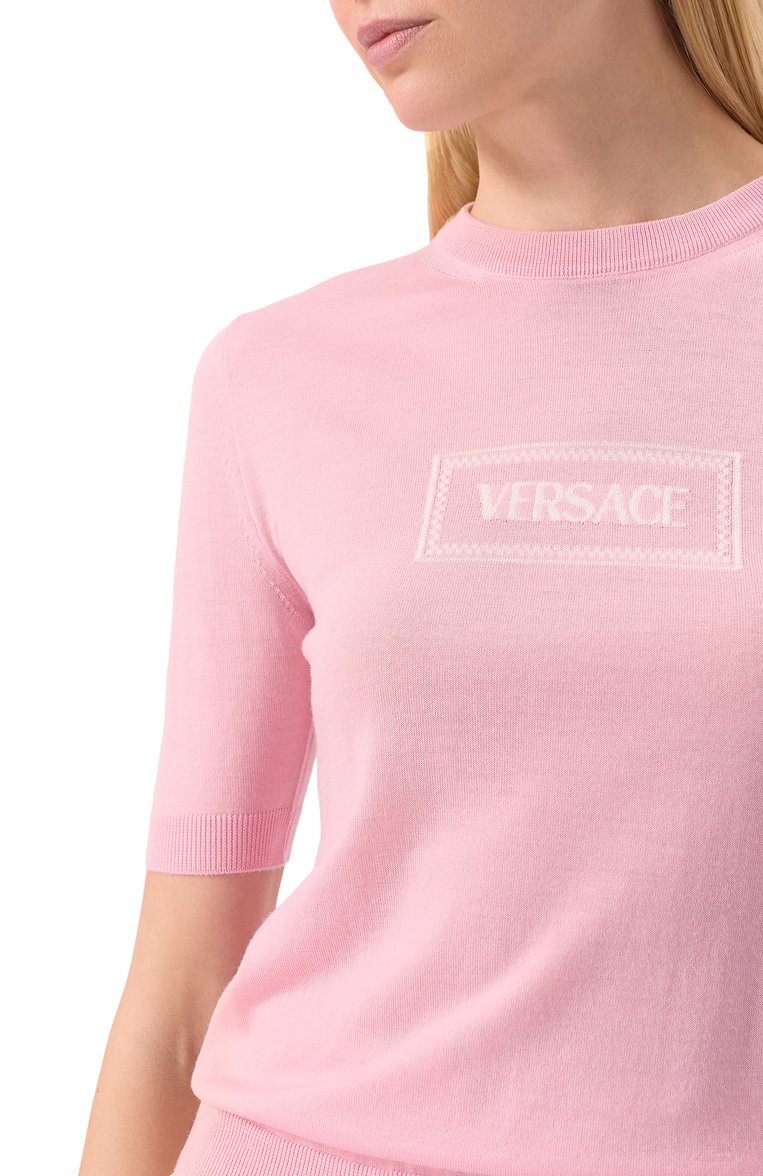 Женский шерстяной топ VERSACE розового цвета, арт. 1016786/1A13221 | Фото 5 (Длина (для топов): Стандартные; Рукава: Короткие; Материал внешний: Шерсть; Стили: Кэжуэл; Кросс-КТ: Трикотаж)