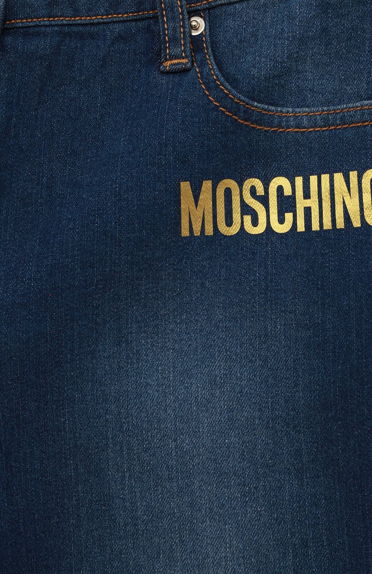 Детские джинсы MOSCHINO синего цвета, арт. HDP04E/LXE16/10A-14A | Фото 3 (Материал внешний: Хлопок; Материал сплава: Проставлено; Нос: Не проставлено; Ростовка одежда: 10 - 11 лет | 140 - 146см, 12 лет | 152 см, 13 - 15 лет | 158 см)