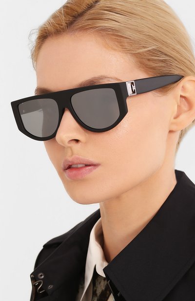 Солнцезащитные очки GIVENCHY черного цвета по цене 29650 руб., арт. 7156 003, фото 2 Солнцезащитные очки GIVENCHY, арт. 7156 003, фото 2