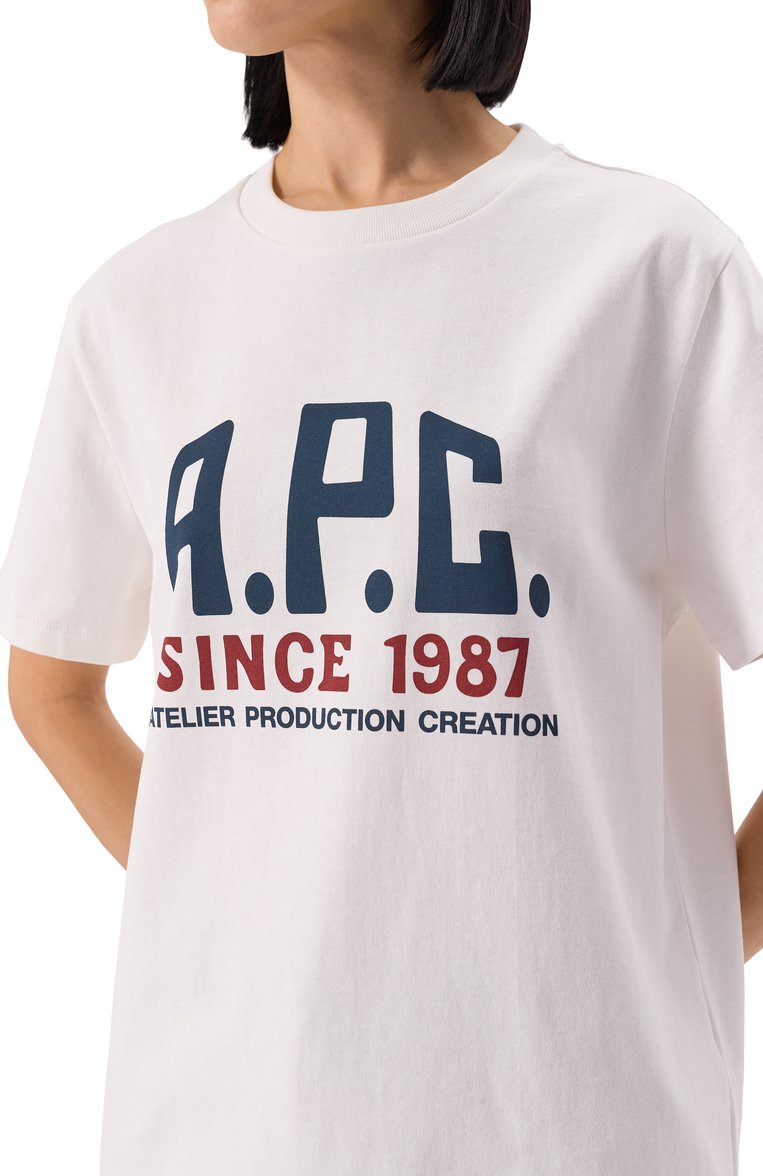 Женская хлопковая футболка A.P.C. белого цвета, арт. C0HBU-M26442 | Фото 5 (Рукава: Короткие; Длина (для топов): Стандартные; Стили: Кэжуэл; Принт: С принтом; Материал внешний: Хлопок)