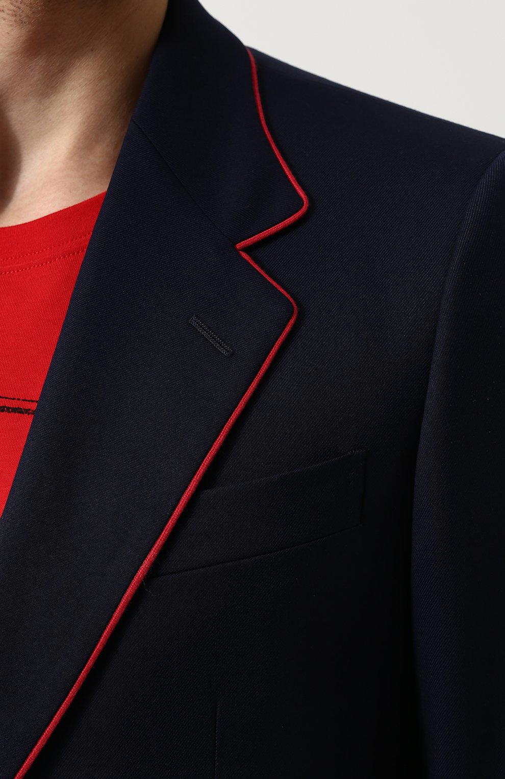 Шерстяной костюм с пиджаком на двух пуговицах GUCCI синего цвета по цене 285120 руб., арт. 451145/Z4967, фото 6 Шерстяной костюм с пиджаком на двух пуговицах GUCCI, арт. 451145/Z4967, фото 6