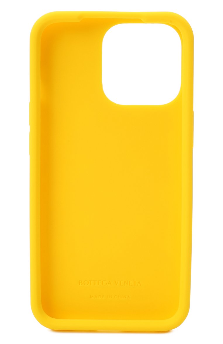 Чехол для iphone 13 pro BOTTEGA VENETA желтого цвета, арт. 690824/V0EY0 | Фото 2 (Материал: Пластик; Региональные ограничения белый список (Axapta Mercury): Не проставлено; Нос: Не проставлено)