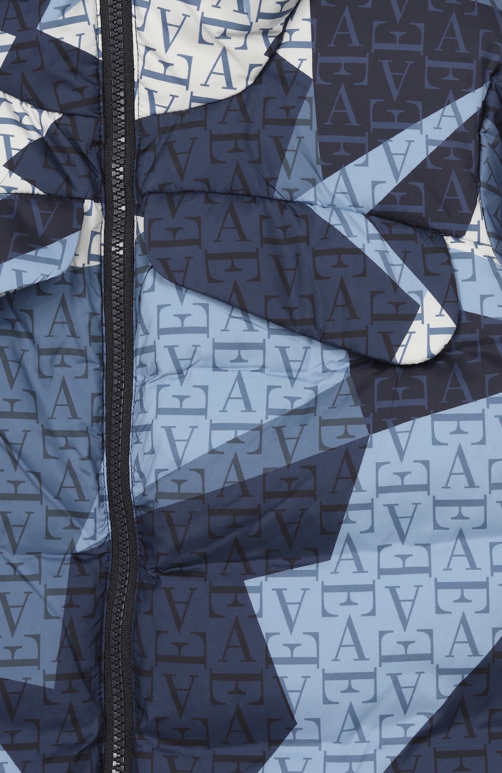 Пуховик EMPORIO ARMANI синего цвета по цене 41450 руб., арт. EB001521/AF26004, фото 3 Пуховик EMPORIO ARMANI, арт. EB001521/AF26004, фото 3