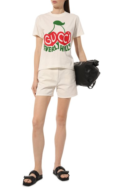 Хлопковая футболка GUCCI молочного цвета по цене 50400 руб., арт. 580762 XJCRJ, фото 2 Хлопковая футболка GUCCI, арт. 580762 XJCRJ, фото 2