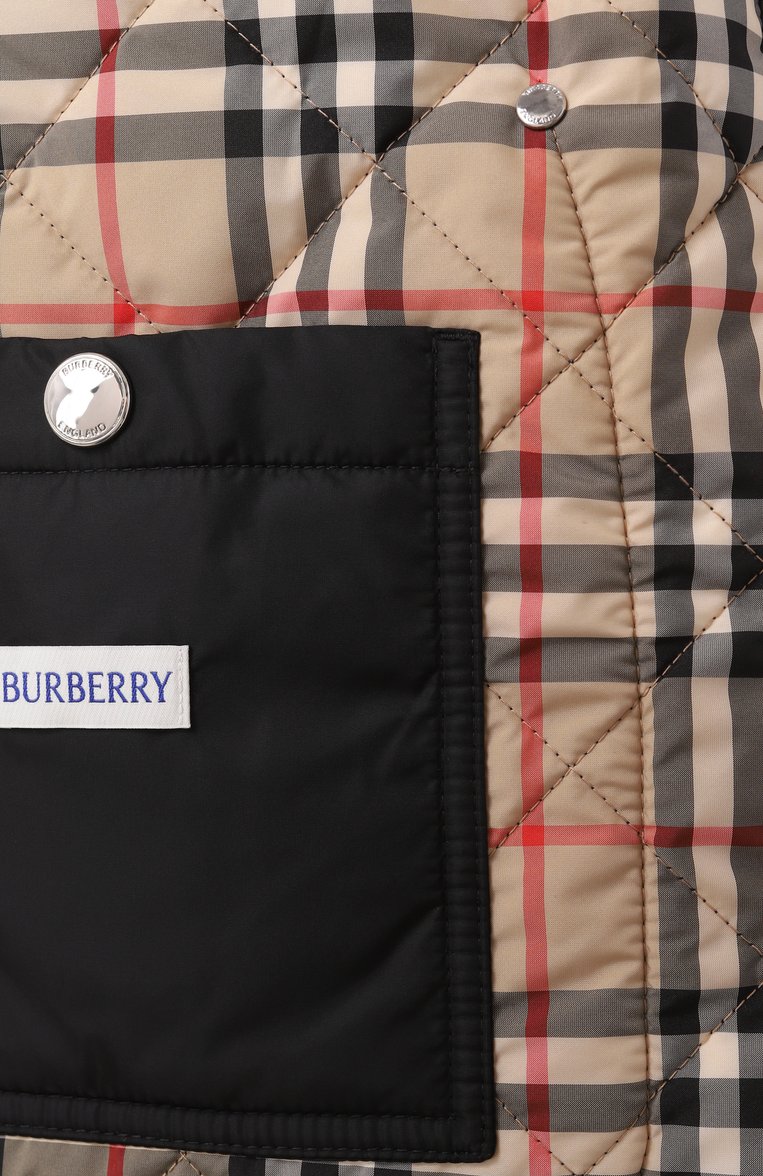 Женская куртка BURBERRY черного цвета, арт. 8072798 | Фото 7 (Длина (верхняя одежда): Короткие; Драгоценные камни: Проставлено; Материал подклада: Синтетический материал; Рукава: Длинные; Материал сплава: Проставлено; Кросс-КТ: Легкие, Куртка; Стили: Кэжуэл; Материал внешний: Синтетический материал)