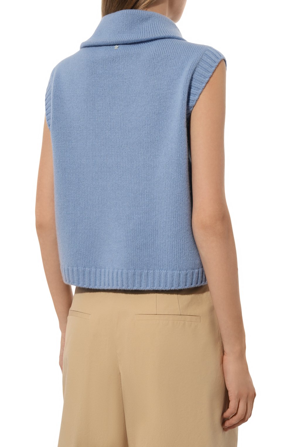 Кашемировый жилет LORENA ANTONIAZZI голубого цвета по цене 89950 руб., арт. A24129MJ26A/1175, фото 4 Кашемировый жилет LORENA ANTONIAZZI, арт. A24129MJ26A/1175, фото 4