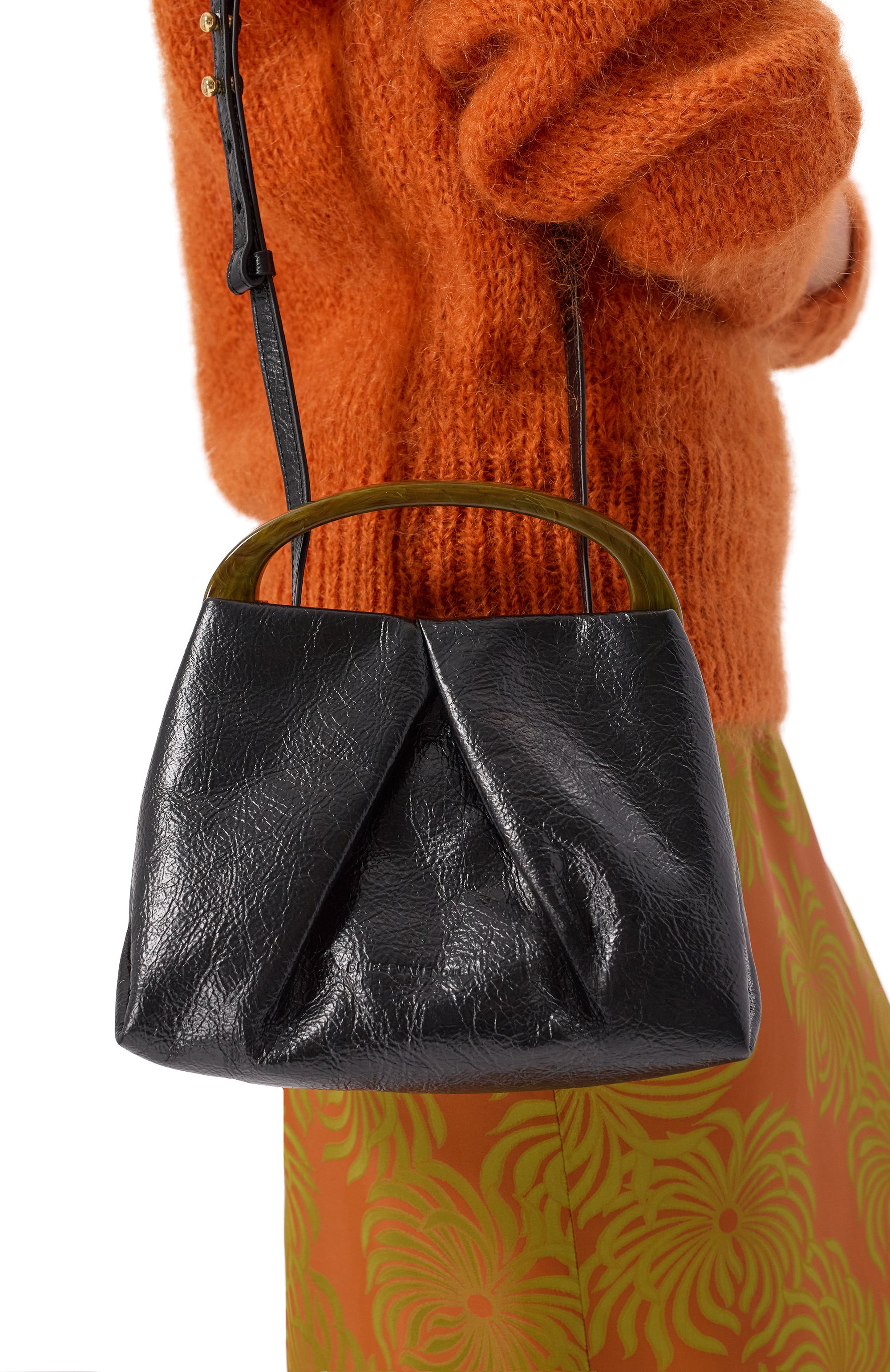 Сумка DRIES VAN NOTEN черного цвета по цене 113000 руб., арт. 252-011524-150, фото 2 Сумка DRIES VAN NOTEN, арт. 252-011524-150, фото 2