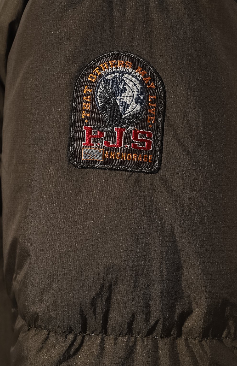 Двусторонний пуховик PARAJUMPERS хаки цвета по цене 87800 руб., арт. PWPUSB33, фото 5 Двусторонний пуховик PARAJUMPERS, арт. PWPUSB33, фото 5