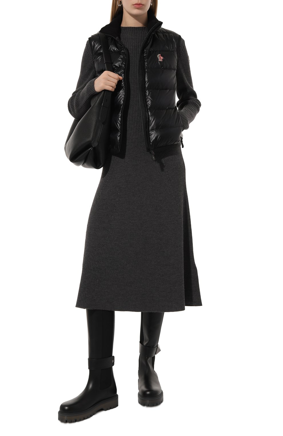 Пуховый жилет MONCLER GRENOBLE черного цвета по цене 94550 руб., арт. 8G000-17-809HJ, фото 2 Пуховый жилет MONCLER GRENOBLE, арт. 8G000-17-809HJ, фото 2