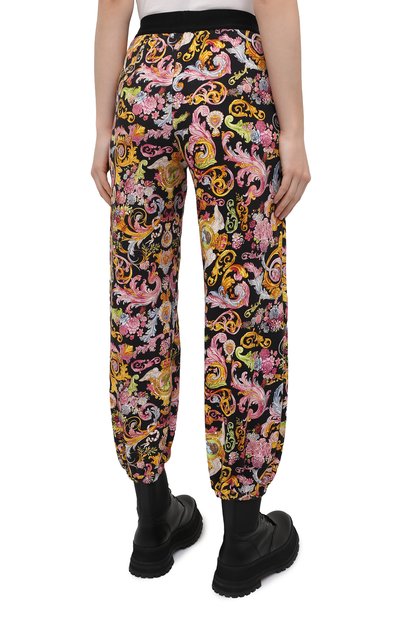 Хлопковые джоггеры VERSACE JEANS COUTURE черного цвета по цене 35300 руб., арт. A1HWA106-WDP320/S0153, фото 4 Хлопковые джоггеры VERSACE JEANS COUTURE, арт. A1HWA106-WDP320/S0153, фото 4