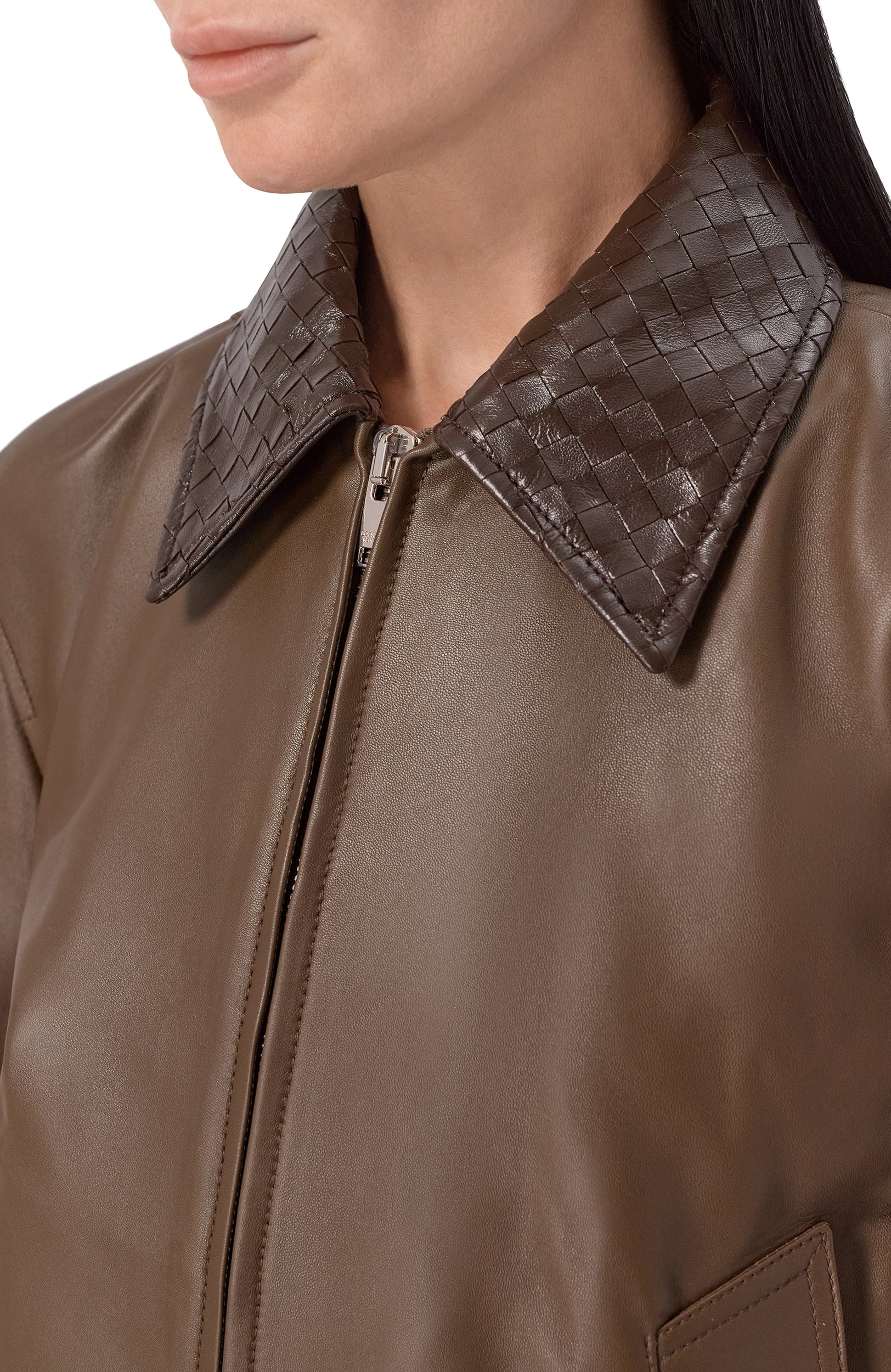 Кожаный бомбер BOTTEGA VENETA хаки цвета по цене 955500 руб., арт. 874736/V61D0, фото 5 Кожаный бомбер BOTTEGA VENETA, арт. 874736/V61D0, фото 5
