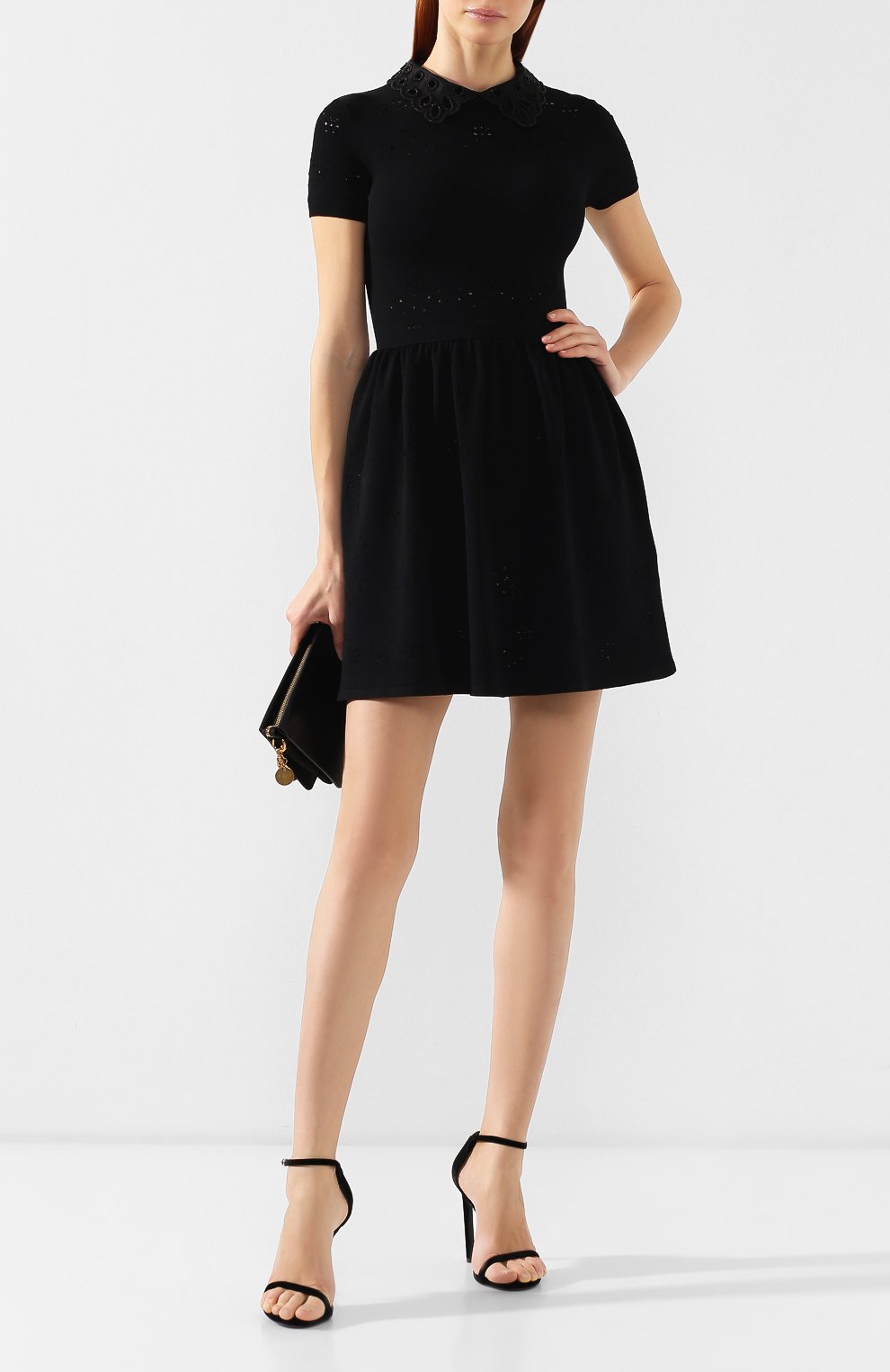 Платье из вискозы VALENTINO черного цвета по цене 229000 руб., арт. RB3KDA07LWG, фото 2 Платье из вискозы VALENTINO, арт. RB3KDA07LWG, фото 2