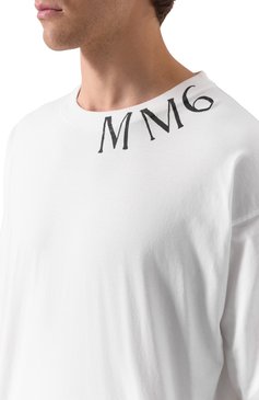 Мужская хлопковый лонгслив MM6 белого цвета, арт. SH0GC0047/S24312 | Фото 5 (Рукава: Длинные; Драгоценные камни: Проставлено; Материал сплава: Проставлено; Длина (для топов): Стандартные; Стили: Кэжуэл; Принт: С принтом; Материал внешний: Хлопок; Кросс-КТ: Джерси; Мужское Кросс-КТ: Футболка-одежда)