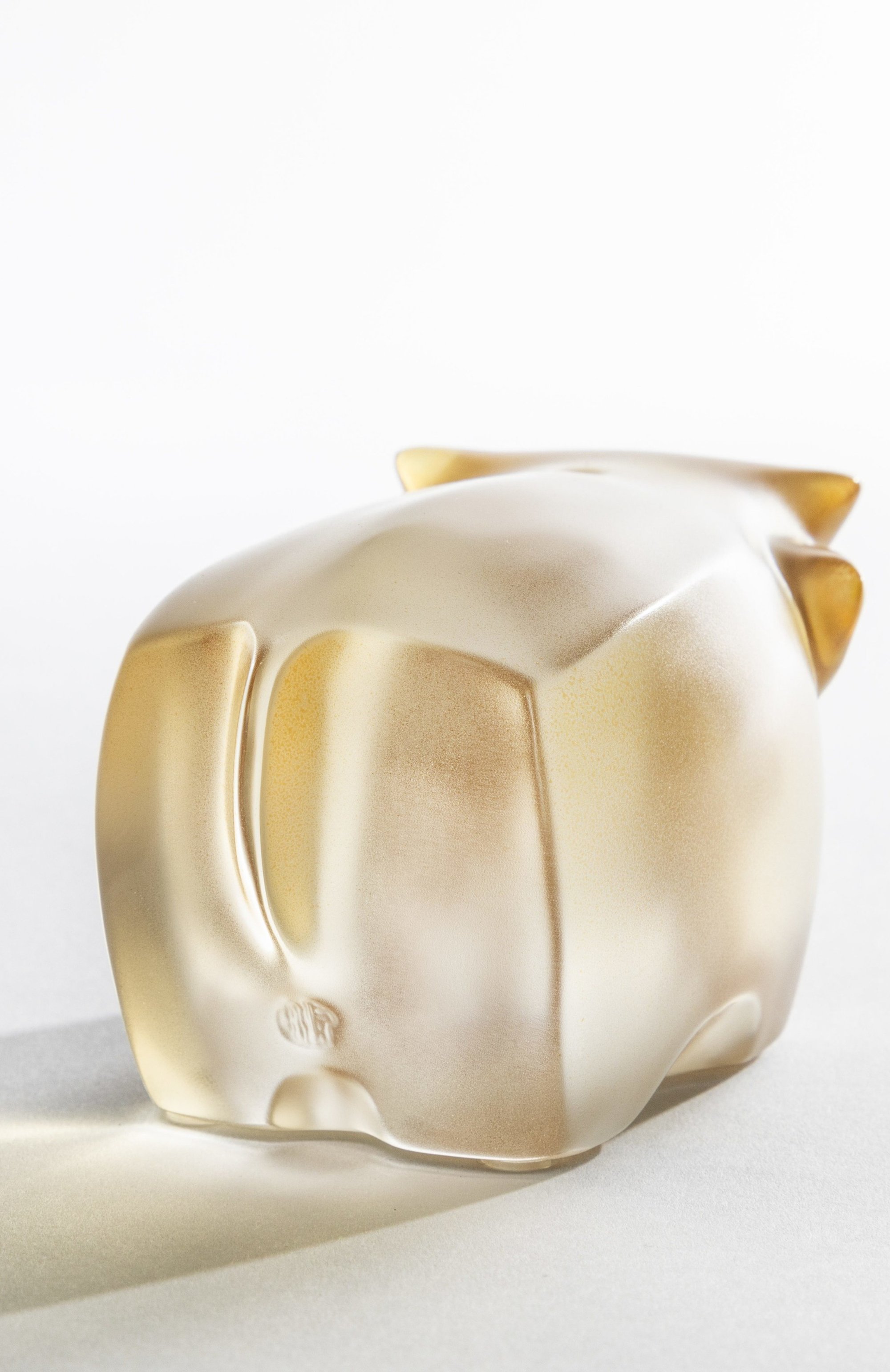 Скульптура niu wang wang LALIQUE золотого цвета по цене 79850 руб., арт. 10853300, фото 3 Скульптура niu wang wang LALIQUE, арт. 10853300, фото 3