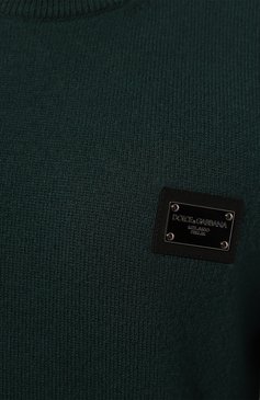 Мужской джемпер из шерсти и кашемира DOLCE & GABBANA зеленого цвета, арт. GX039T/JEMQ4 | Фото 5 (Материал внешний: Шерсть; Драгоценные камни: Проставлено; Материал сплава: Проставлено; Рукава: Длинные; Длина (для топов): Стандартные; Принт: Без принта; Вырез: Круглый; Мужское Кросс-КТ: Джемперы; Стили: Кэжуэл)