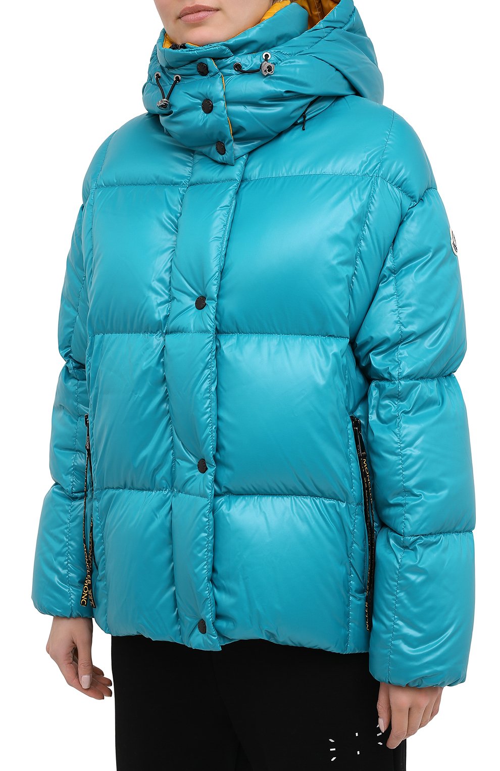 Пуховик MONCLER бирюзового цвета по цене 163000 руб., арт. F2-093-1A51N-00-C0067, фото 3 Пуховик MONCLER, арт. F2-093-1A51N-00-C0067, фото 3