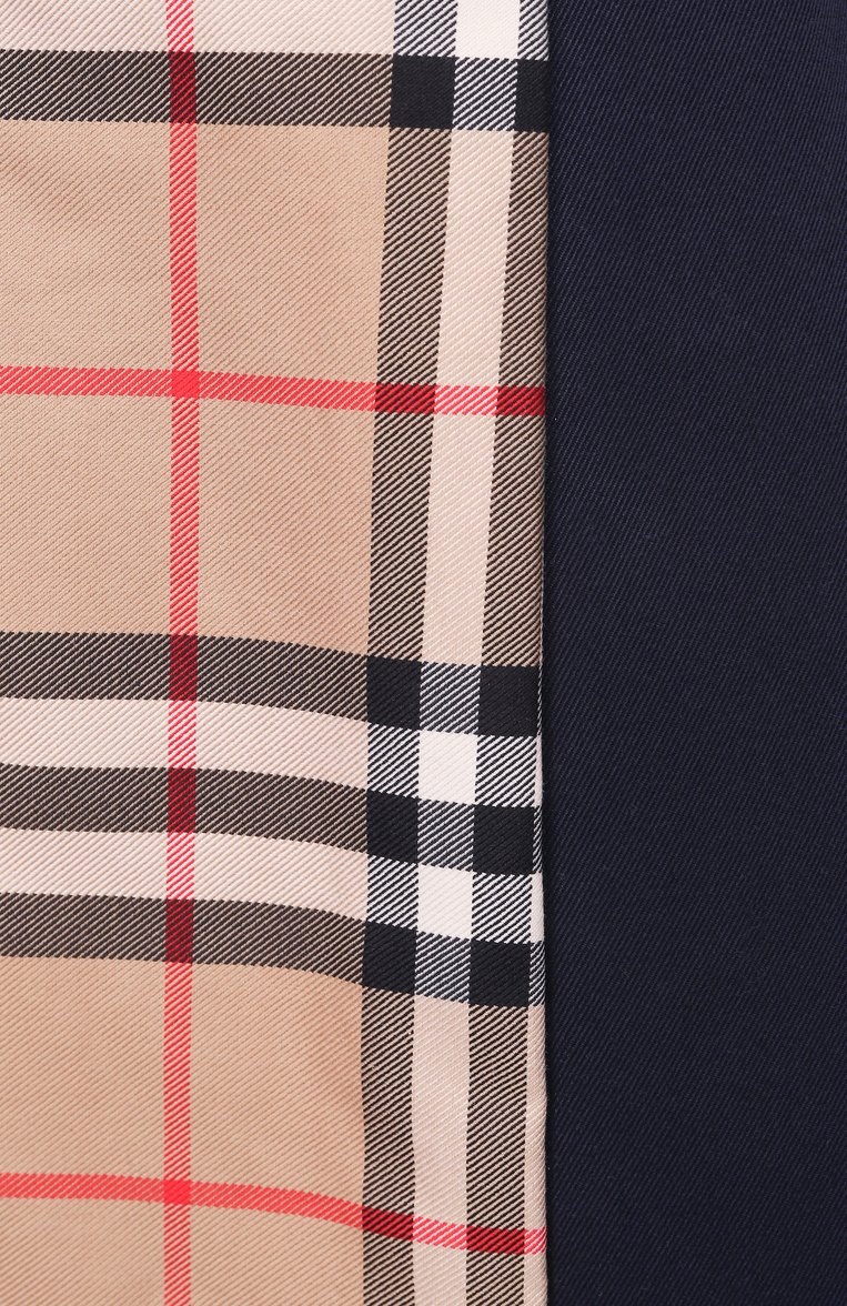Женский хлопковый тренч BURBERRY синего цвета, арт. 8059269 | Фото 7 (Длина (верхняя одежда): До колена; Материал подклада: Хлопок; Материал внешний: Хлопок; Рукава: Длинные; Стили: Классический; Кросс-КТ: Куртка)
