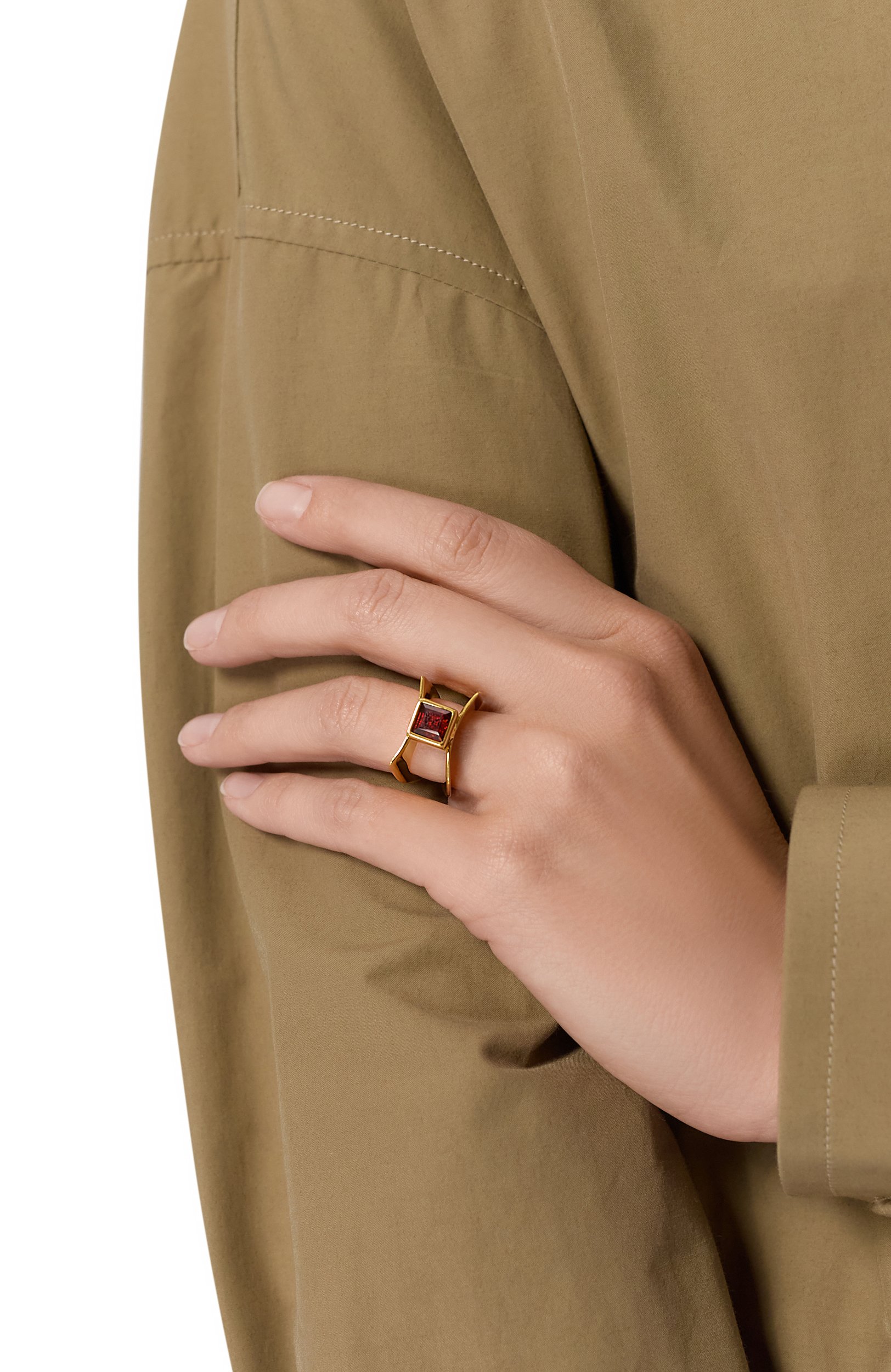 Кольцо JIL SANDER золотого цвета по цене 59950 руб., арт. J11UQ0107/P9364, фото 2 Кольцо JIL SANDER, арт. J11UQ0107/P9364, фото 2