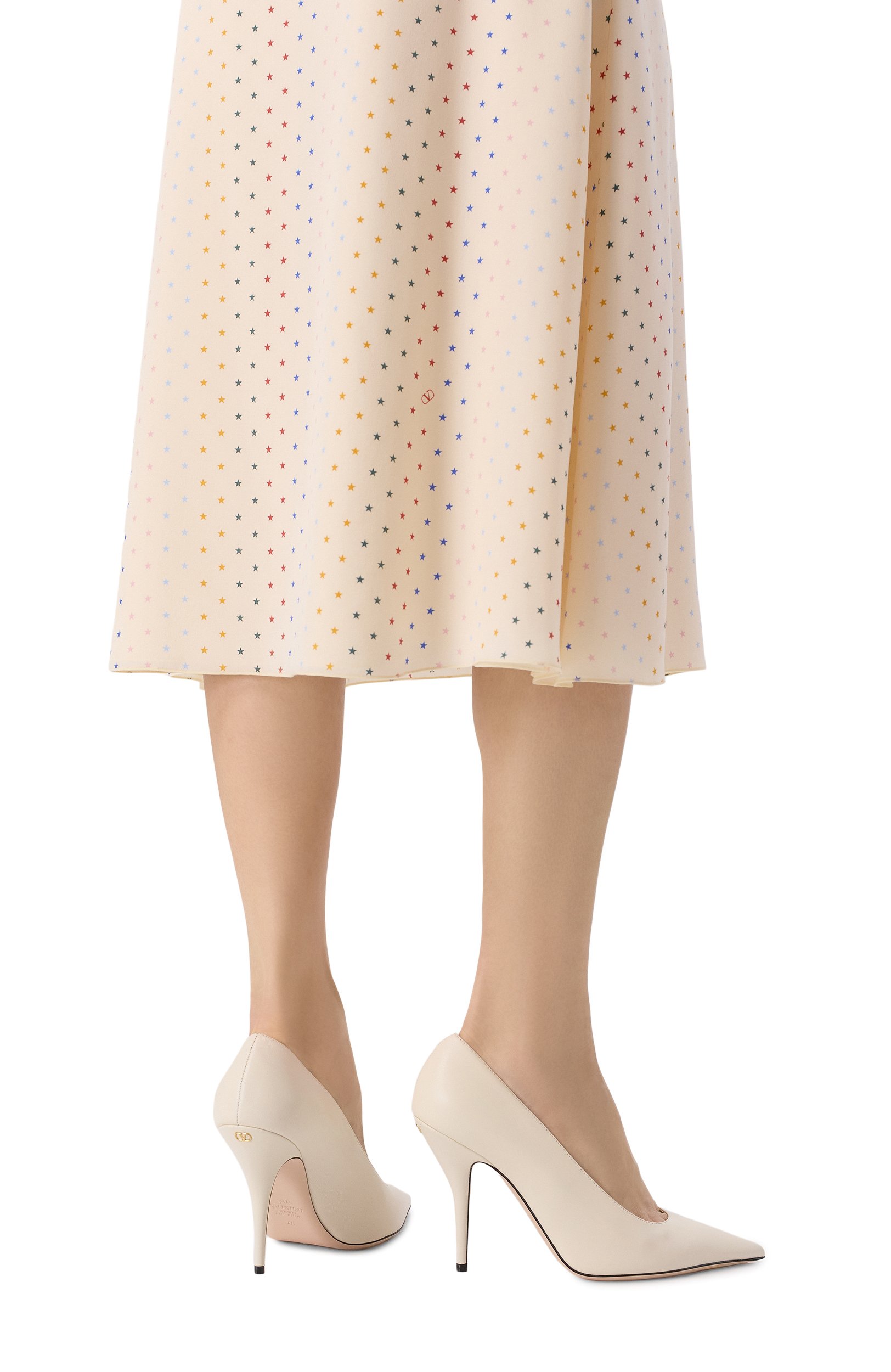 Кожаные туфли cuttie 100 VALENTINO кремового цвета по цене 113000 руб., арт. 9W2S0PZ5/DDT, фото 2 Кожаные туфли cuttie 100 VALENTINO, арт. 9W2S0PZ5/DDT, фото 2