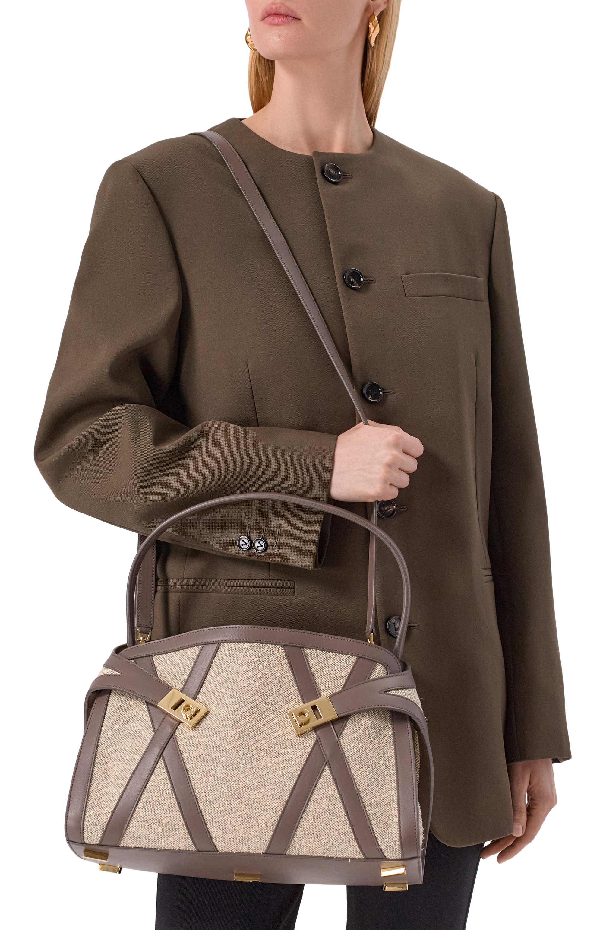 Сумка hug medium FERRAGAMO, арт. 21A291/786, фото 2