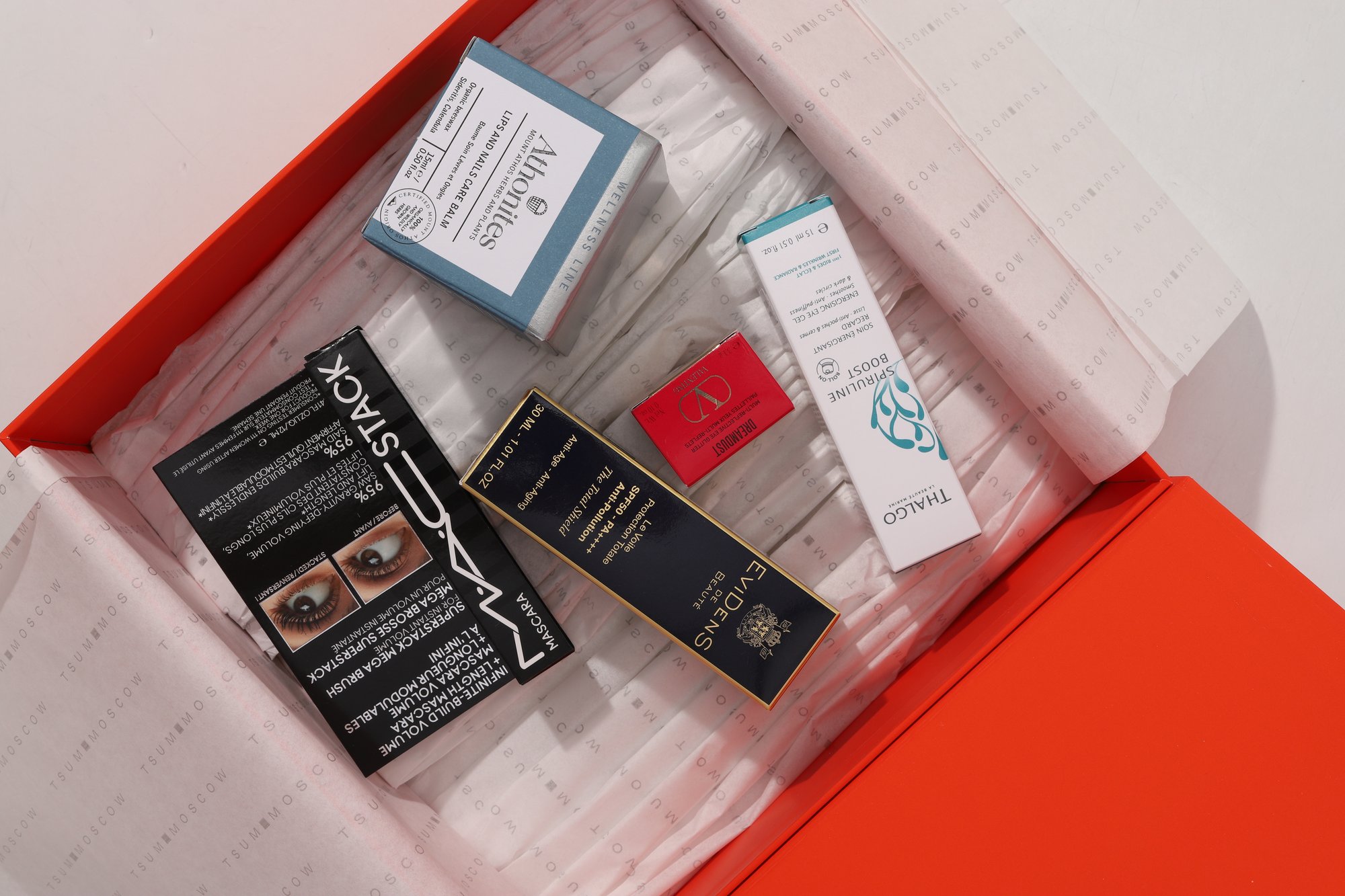Набор beauty box summer edition 2 ЦУМ бесцветного цвета по цене 11500 руб., арт. НЕ00838293, фото 2 Набор beauty box summer edition 2 ЦУМ, арт. НЕ00838293, фото 2
