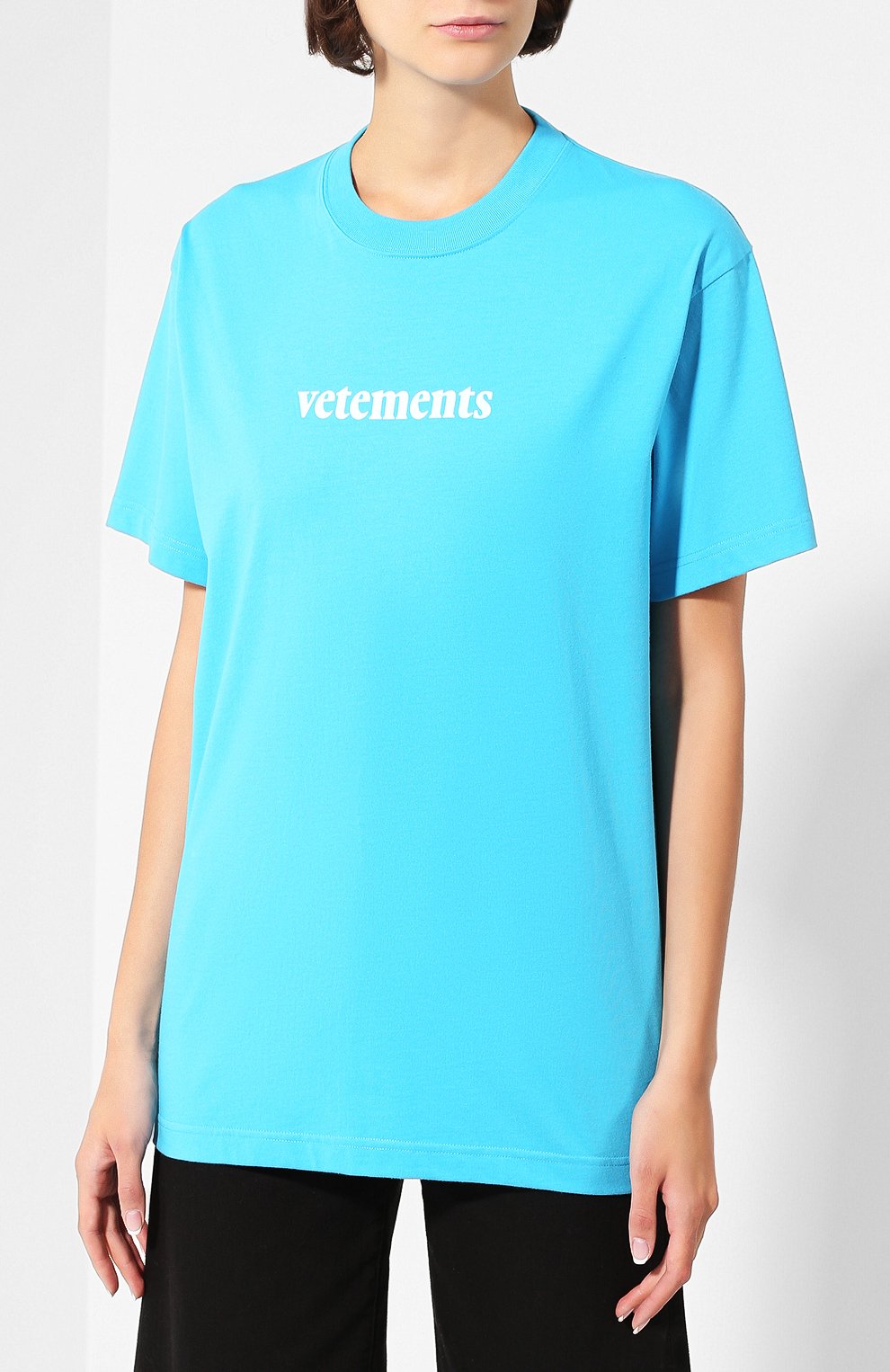 Футболка VETEMENTS синего цвета по цене 16450 руб., арт. SS20TR304 1610/W/BLUE, фото 3 Футболка VETEMENTS, арт. SS20TR304 1610/W/BLUE, фото 3