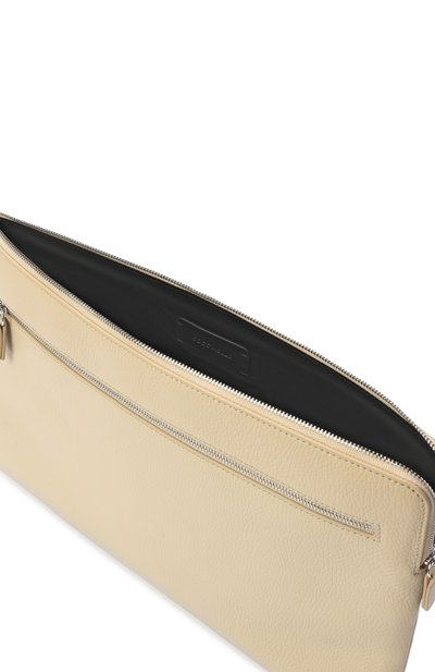 Чехол для ноутбука COCCINELLE светло-бежевого цвета по цене 13650 руб., арт. E5 MUK 86 01 01, фото 3 Чехол для ноутбука COCCINELLE, арт. E5 MUK 86 01 01, фото 3