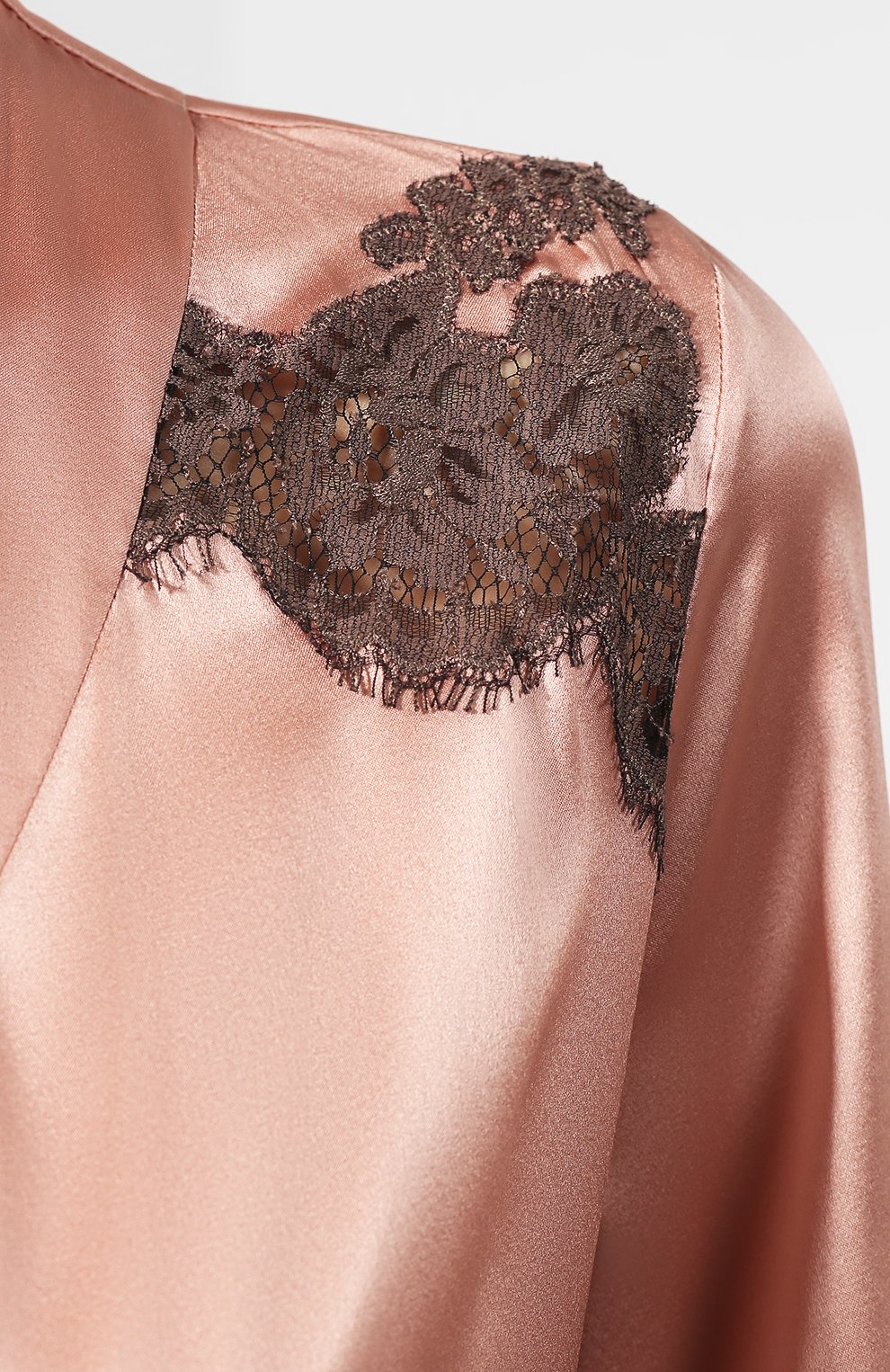 Халат с поясом I.D. SARRIERI розового цвета по цене 102960 руб., арт. L4871_FW19_фв19, фото 5 Халат с поясом I.D. SARRIERI, арт. L4871_FW19_фв19, фото 5