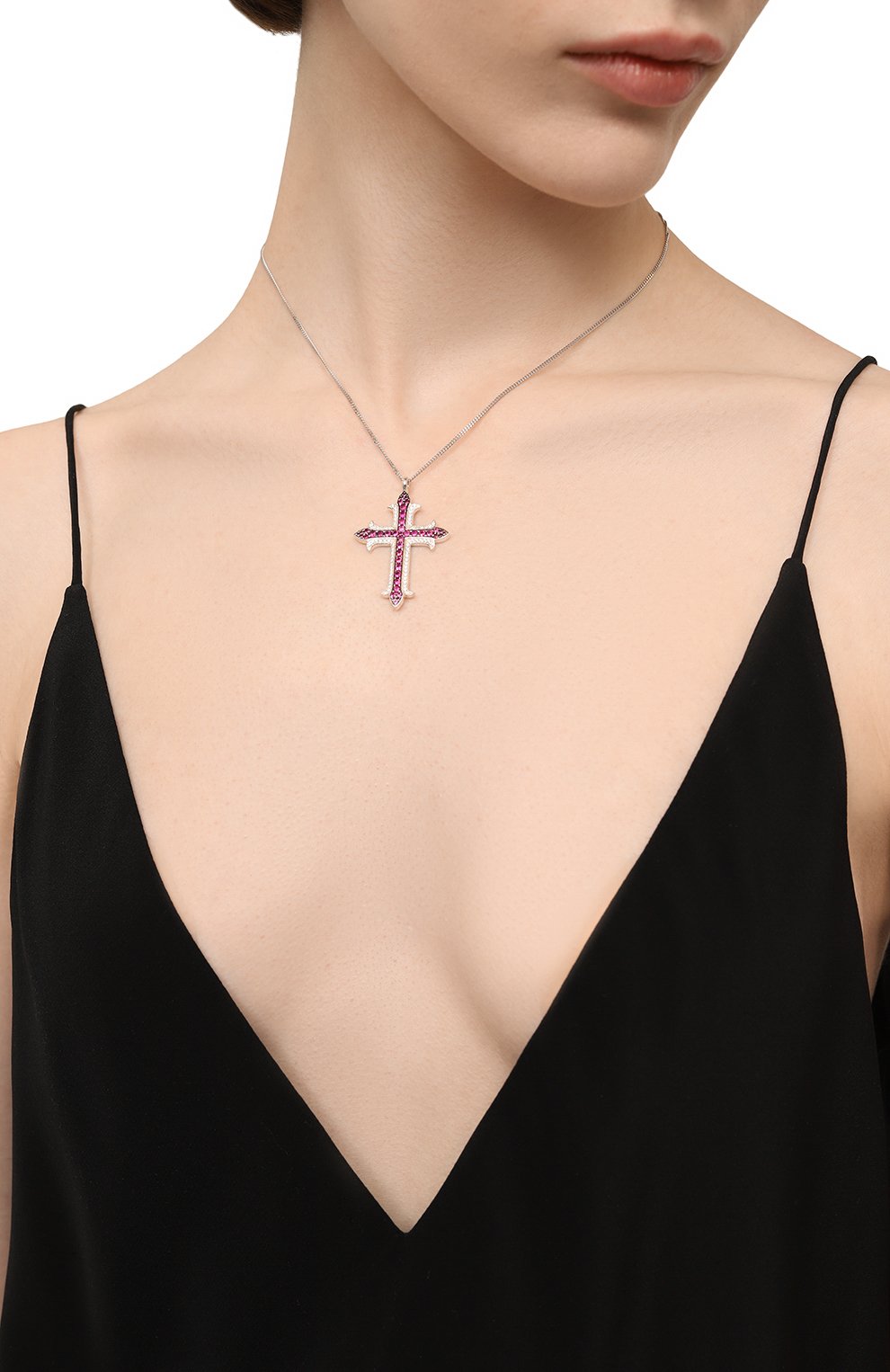 Подвеска на цепочке LEVASHOVAELAGINA розового цвета по цене 19000 руб., арт. butler/n, фото 2 Подвеска на цепочке LEVASHOVAELAGINA, арт. butler/n, фото 2