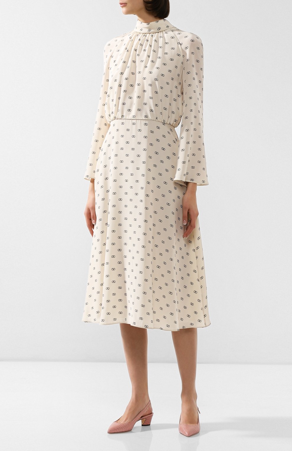 Шелковое платье VALENTINO белого цвета по цене 399500 руб., арт. SB3VAN304NJ, фото 3 Шелковое платье VALENTINO, арт. SB3VAN304NJ, фото 3