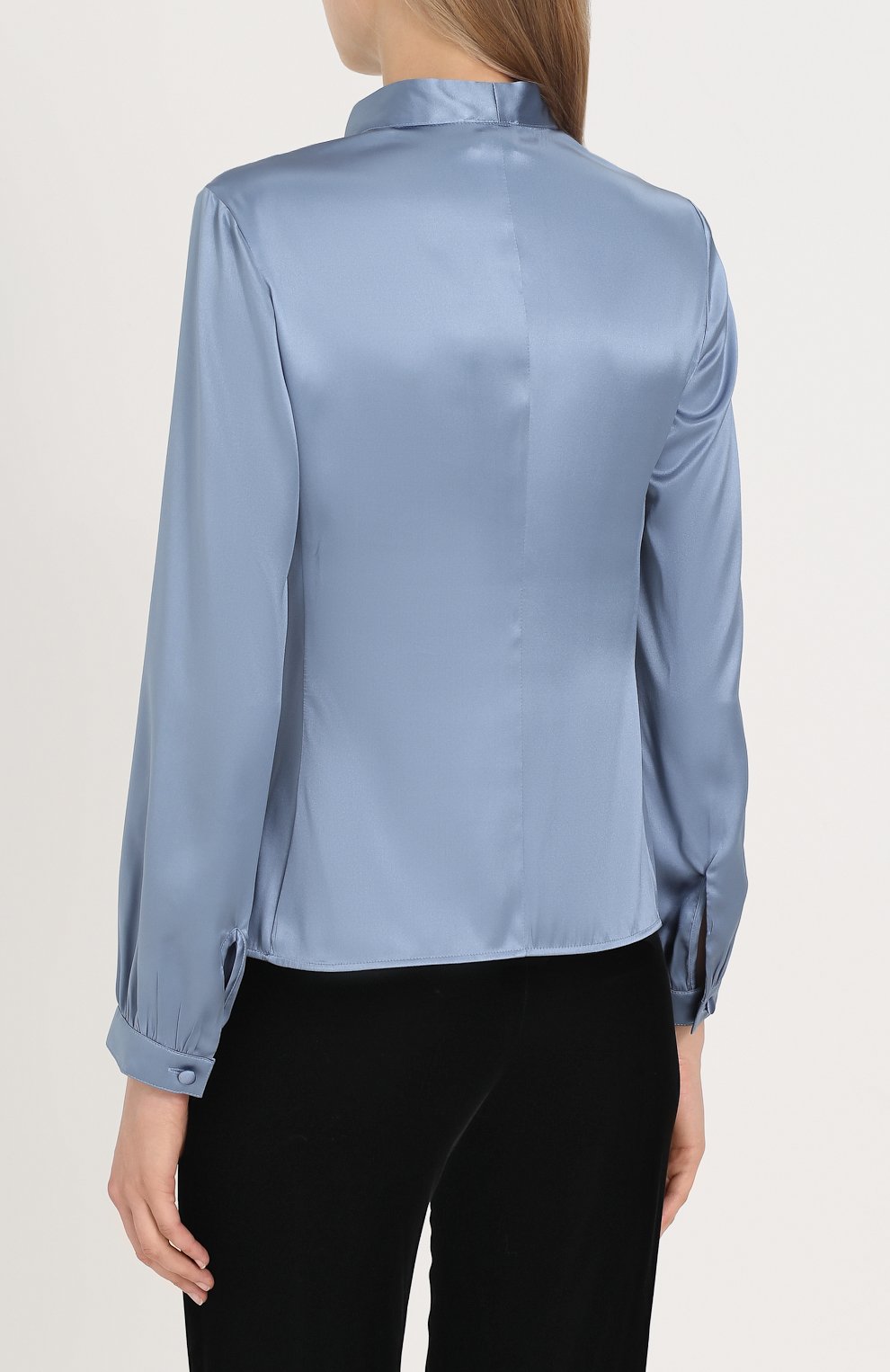 Атласная блузка ARMANI COLLEZIONI голубого цвета по цене 43350 руб., арт. ZMC13T/ZM301, фото 4 Атласная блузка ARMANI COLLEZIONI, арт. ZMC13T/ZM301, фото 4