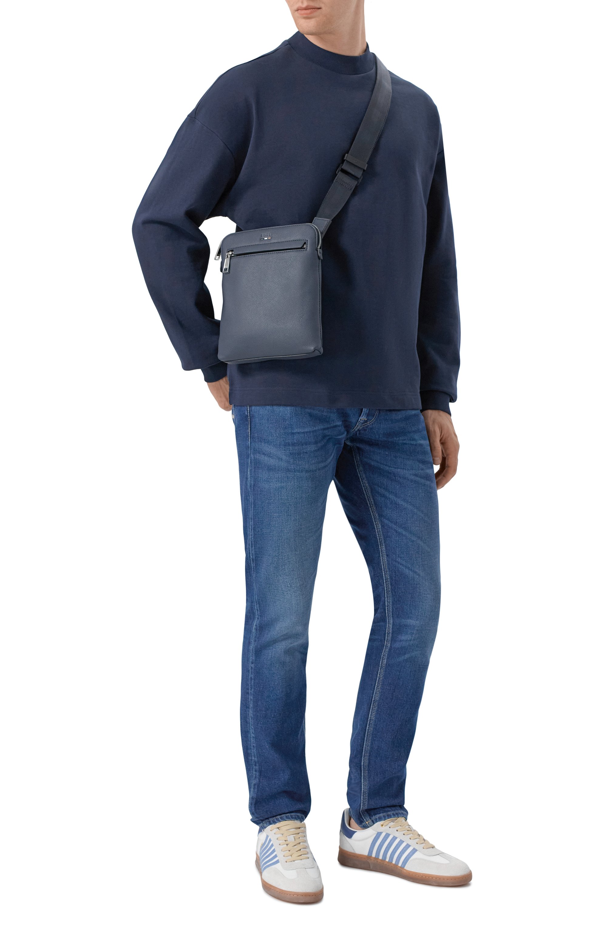 Сумка ray BOSS синего цвета по цене 14850 руб., арт. 50536477, фото 7 Сумка ray BOSS, арт. 50536477, фото 7