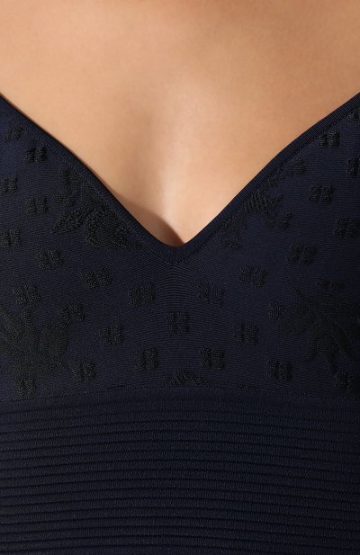 Топ из вискозы ALEXANDER MCQUEEN темно-синего цвета по цене 86550 руб., арт. 622724/Q1AN7, фото 5 Топ из вискозы ALEXANDER MCQUEEN, арт. 622724/Q1AN7, фото 5