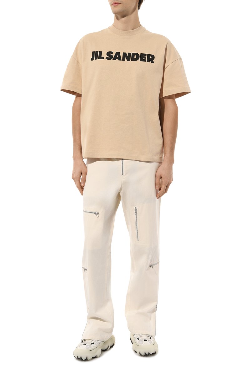 Мужская хлопковая футболка JIL SANDER бежевого цвета, арт. J21GC0001/J20215 | Фото 2 (Длина (для топов): Стандартные; Материал внешний: Хлопок; Рукава: Короткие; Стили: Минимализм; Принт: С принтом; Мужское Кросс-КТ: Футболка-одежда; Кросс-КТ: Джерси)
