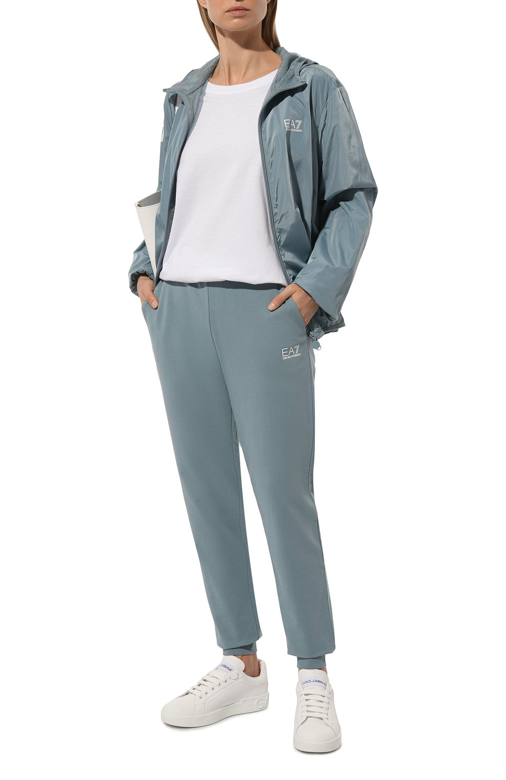 Хлопковые джоггеры EA7 голубого цвета по цене 10400 руб., арт. 8NTP85/TJTXZ, фото 2 Хлопковые джоггеры EA7, арт. 8NTP85/TJTXZ, фото 2