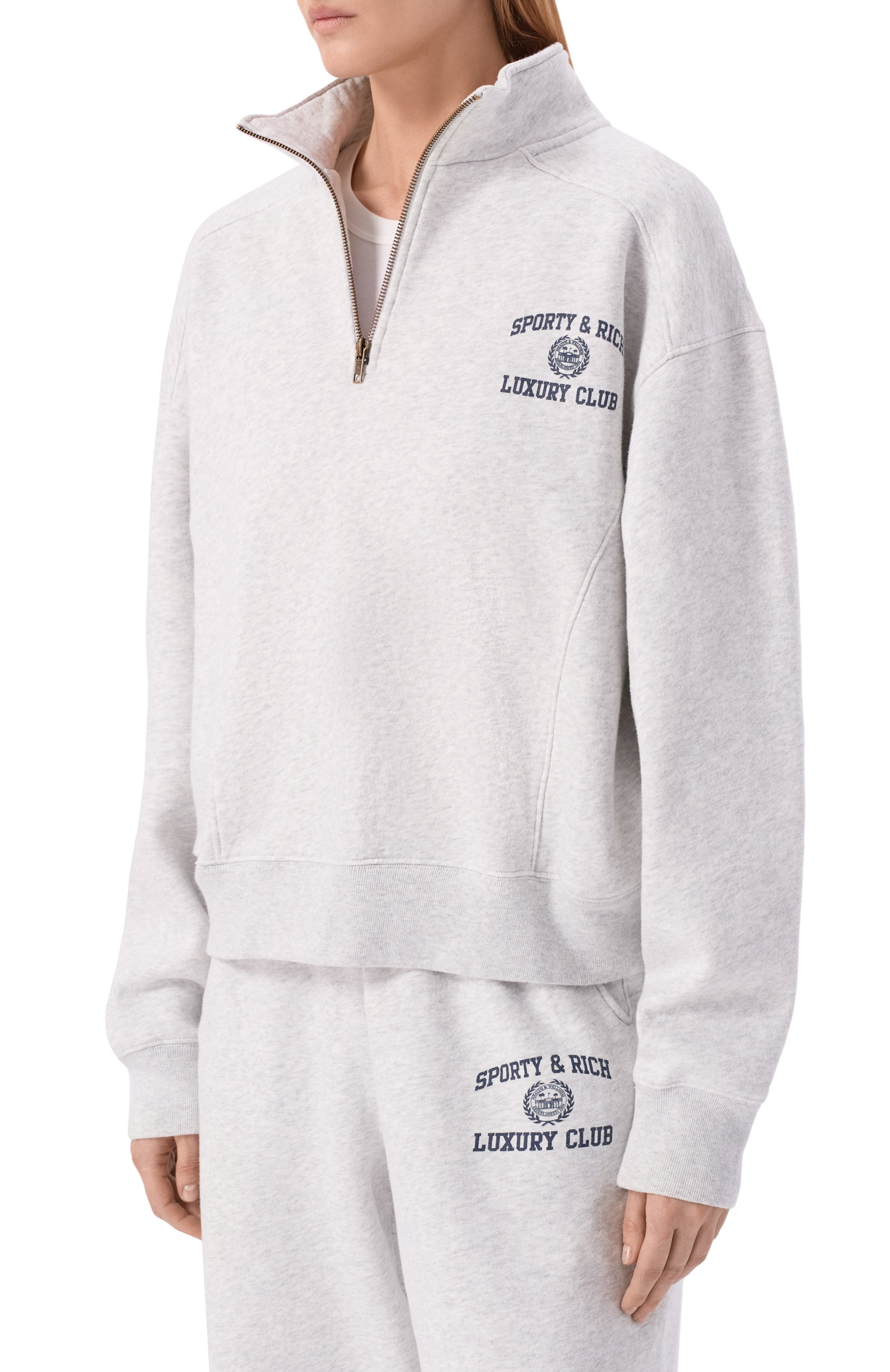 Хлопковый анорак luxury club SPORTY AND RICH серого цвета по цене 36450 руб., арт. ST0987842GY03/S&R LUXURY CLUB QUARTER ZIP, фото 3 Хлопковый анорак luxury club SPORTY AND RICH, арт. ST0987842GY03/S&R LUXURY CLUB QUARTER ZIP, фото 3