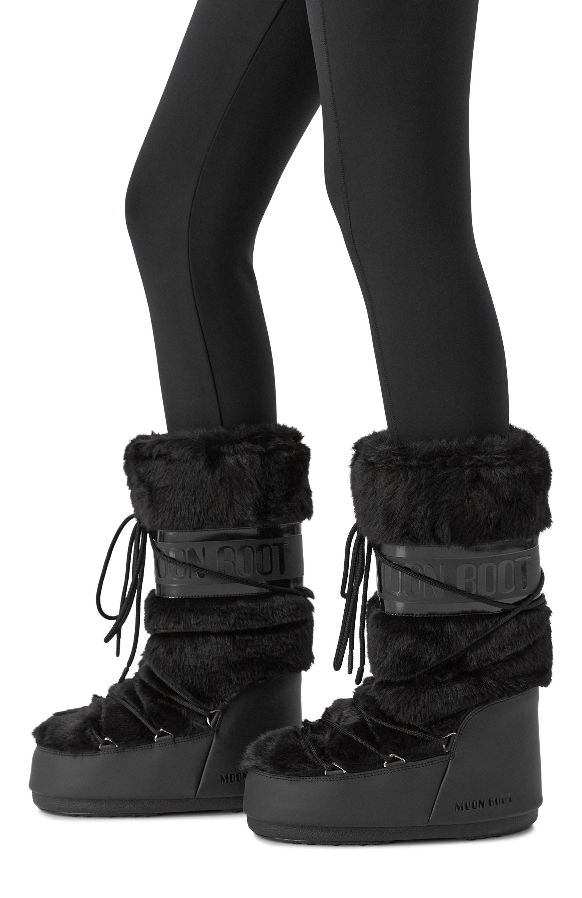 Сапоги icon из экомеха MOON BOOT черного цвета по цене 34950 руб., арт. 80D1408900, фото 2 Сапоги icon из экомеха MOON BOOT, арт. 80D1408900, фото 2