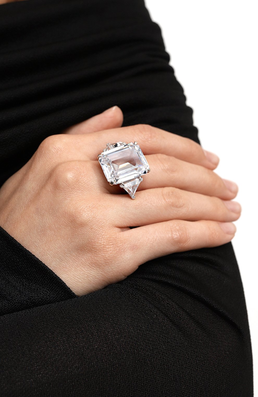 Кольцо SASHAVERSE серебряного цвета по цене 28220 руб., арт. RING1/WHITE SS23, фото 2 Кольцо SASHAVERSE, арт. RING1/WHITE SS23, фото 2