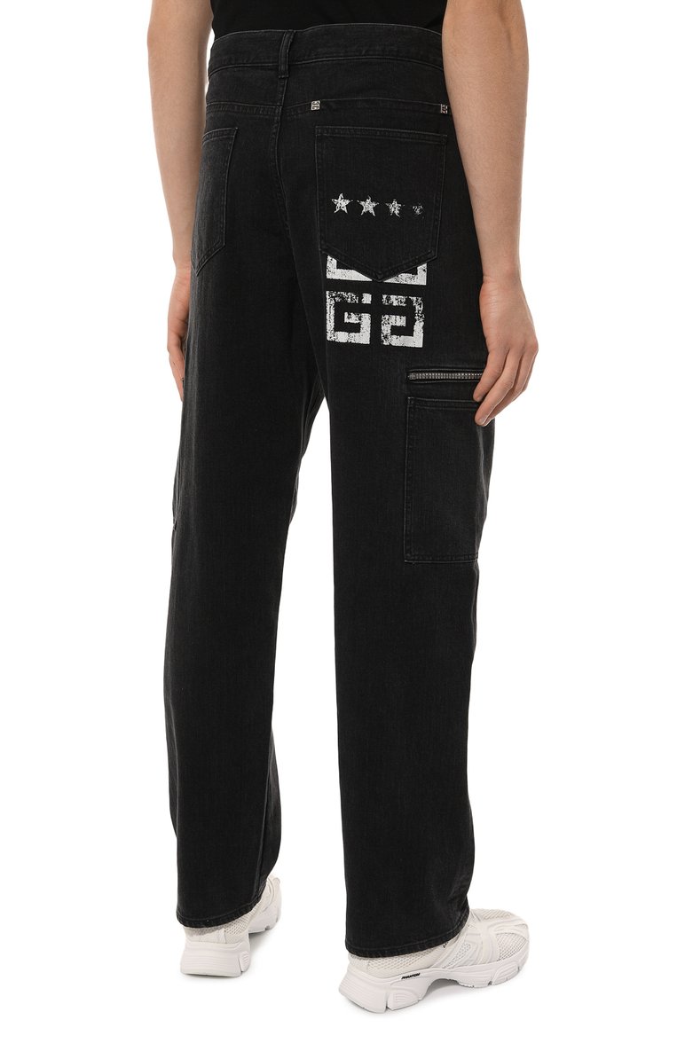 Мужские джинсы GIVENCHY черного цвета, арт. BM517E5YAA | Фото 4 (Длина (брюки, джинсы): Стандартные; Материал внешний: Хлопок, Деним; Силуэт М (брюки): Широкие; Кросс-КТ: Деним; Стили: Повседневный)