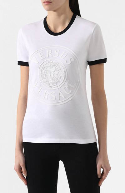 Хлопковая футболка VERSUS VERSACE белого цвета по цене 27650 руб., арт. BD90679/BJ10388, фото 3 Хлопковая футболка VERSUS VERSACE, арт. BD90679/BJ10388, фото 3