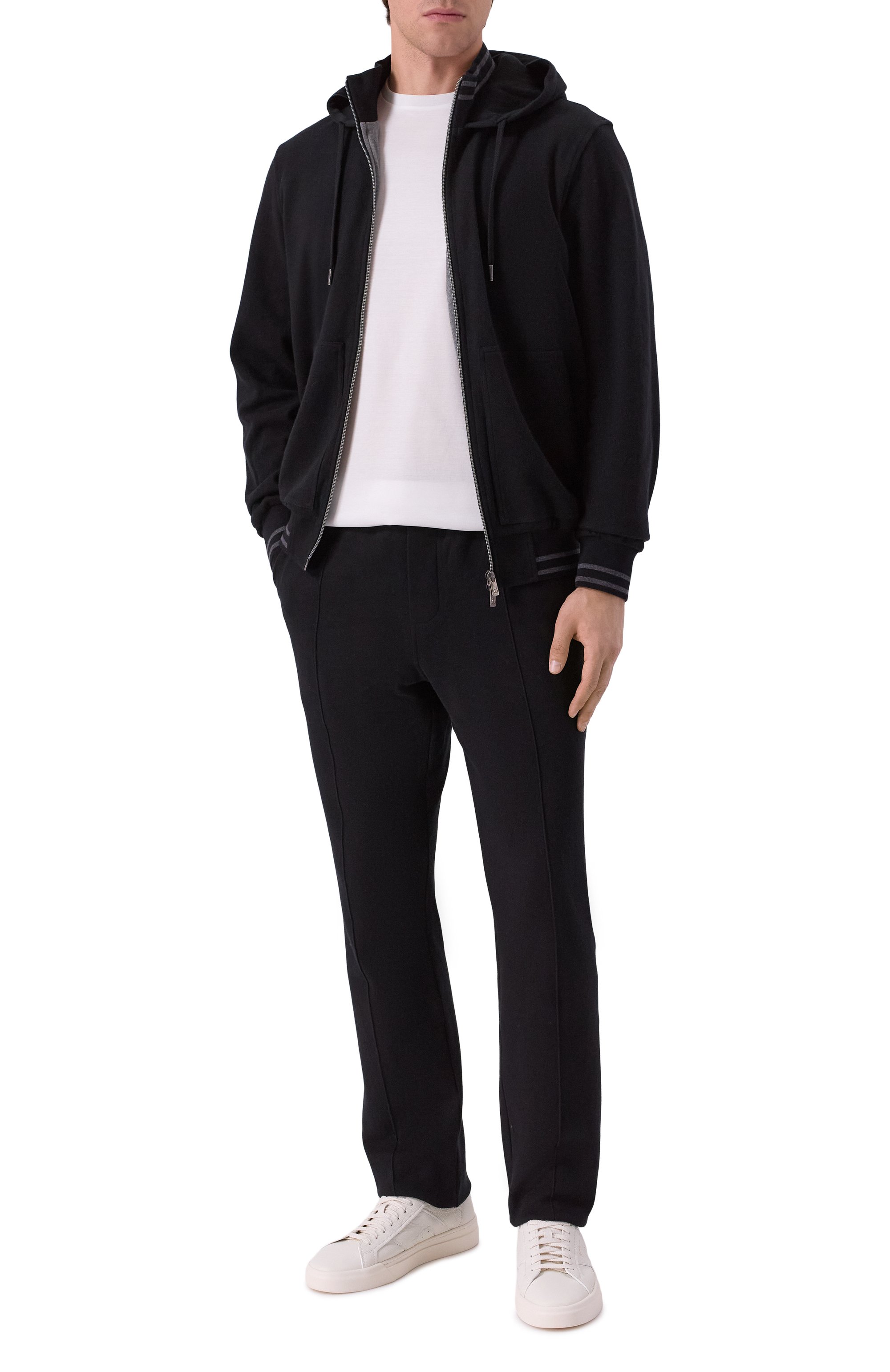 Брюки из хлопка и кашемира CAPOBIANCO черного цвета по цене 53300 руб., арт. 19M707.LB00., фото 2 Брюки из хлопка и кашемира CAPOBIANCO, арт. 19M707.LB00., фото 2