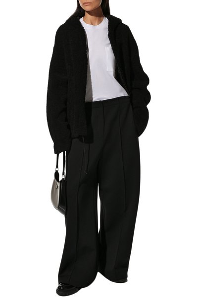 Шуба из овчины PRADA черного цвета по цене 740000 руб., арт. 58943-OFL-F0002, фото 2 Шуба из овчины PRADA, арт. 58943-OFL-F0002, фото 2