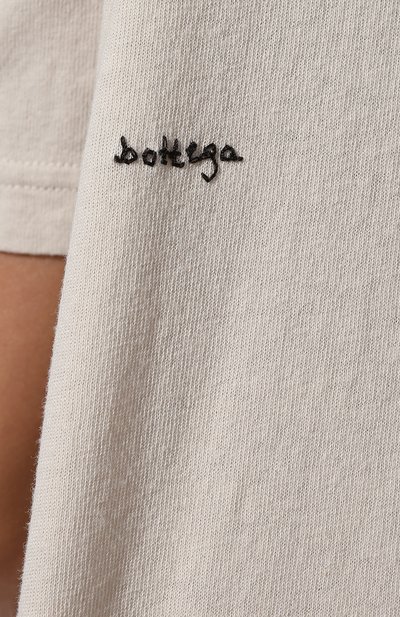 Хлопковая футболка BOTTEGA VENETA кремового цвета по цене 39950 руб., арт. 607793/VA8E0, фото 5 Хлопковая футболка BOTTEGA VENETA, арт. 607793/VA8E0, фото 5