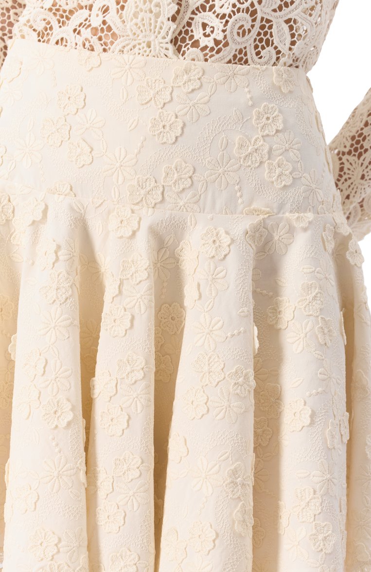 Женская юбка GIAMBATTISTA VALLI кремового цвета, арт. 25SSPVCA2173-24EMB | Фото 5 (Автоматизация состава: Проставлено; Длина Ж (юбки, платья, шорты): Мини; Автоматизация ТО: Проставлено; Материал внешний: Синтетический материал, Хлопок; Кросс-КТ: костюм; Женское Кросс-КТ: юбка-плиссе; Стили: Романтичный)