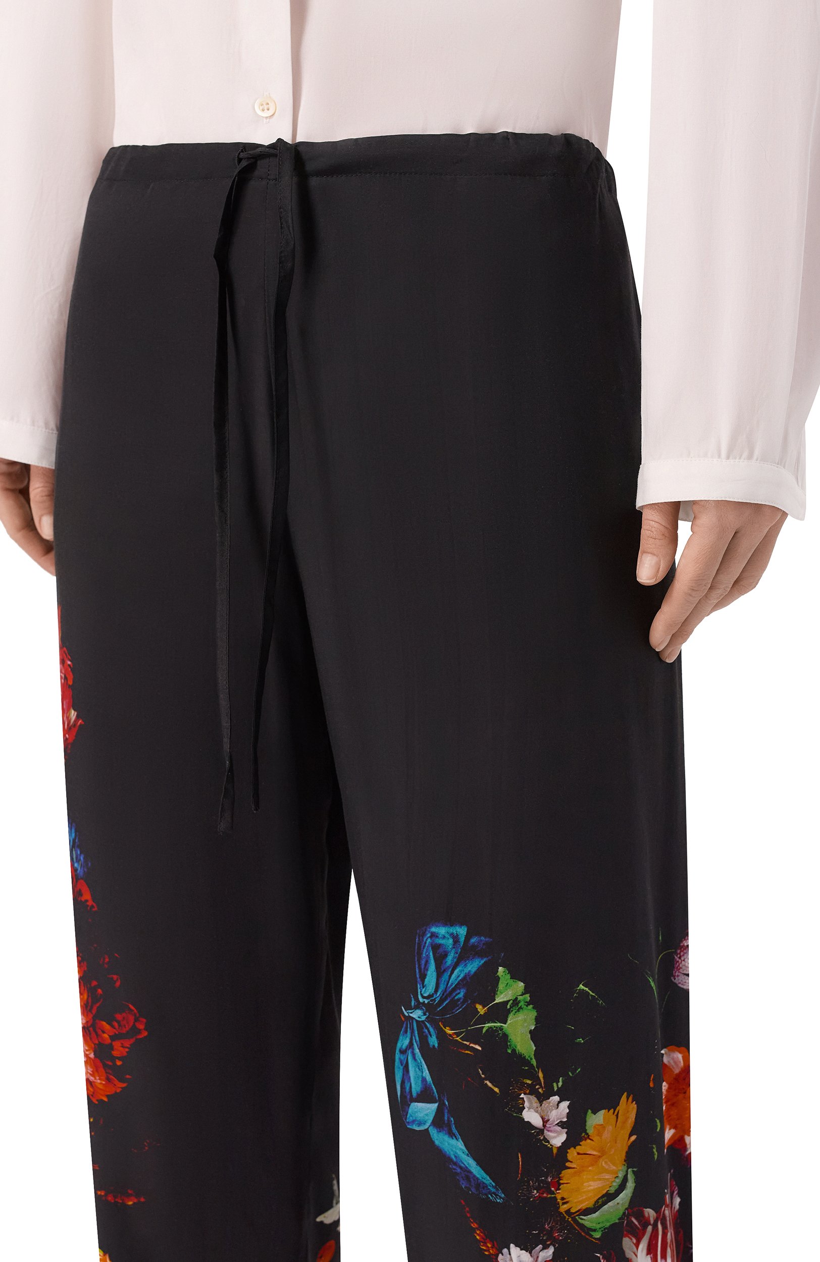 Брюки из вискозы DRIES VAN NOTEN черного цвета по цене 79550 руб., арт. 010901/4087, фото 5 Брюки из вискозы DRIES VAN NOTEN, арт. 010901/4087, фото 5