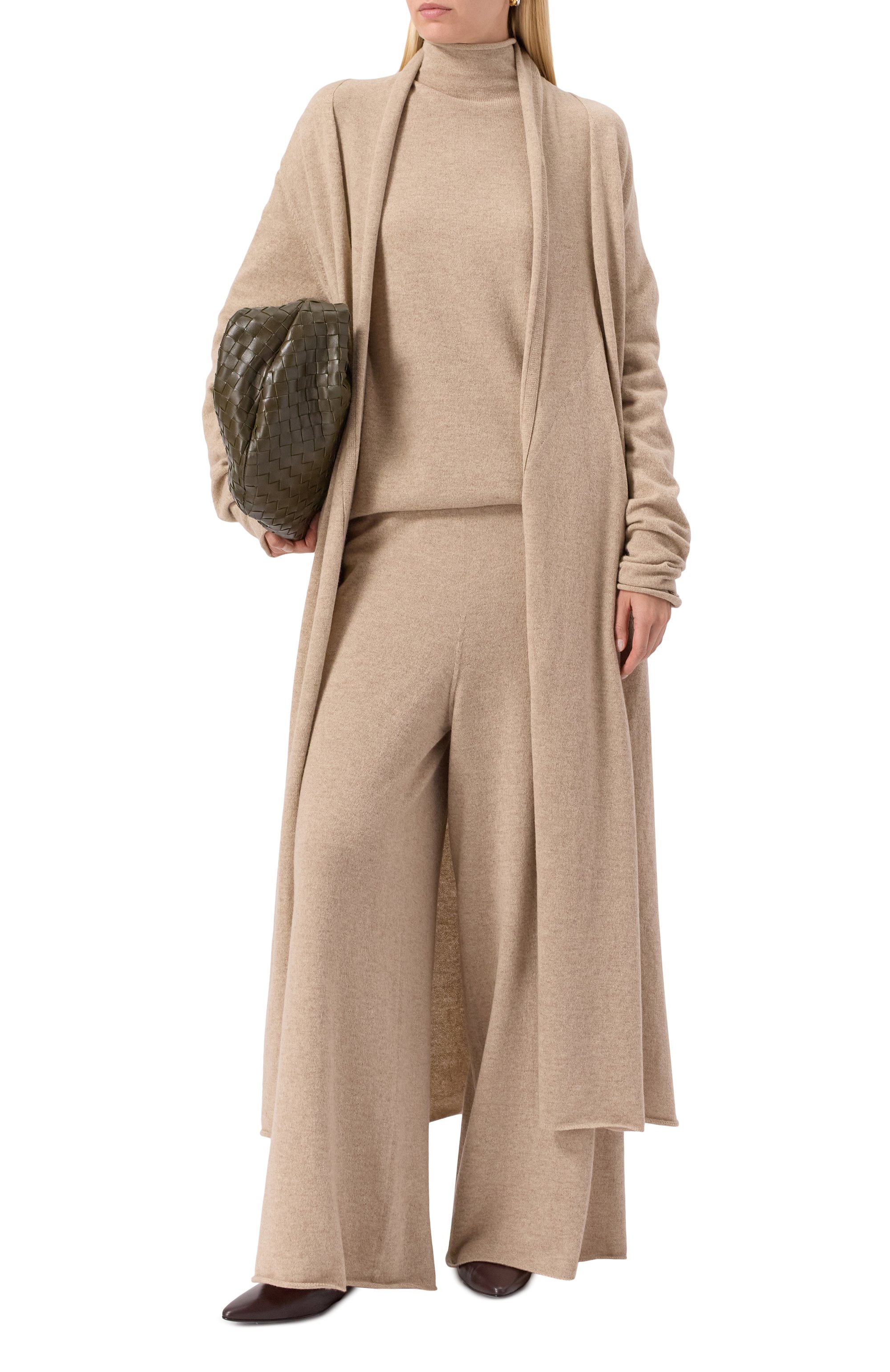 Кашемировый свитер JIL SANDER бежевого цвета по цене 127000 руб., арт. J40GP0002/J13204, фото 2 Кашемировый свитер JIL SANDER, арт. J40GP0002/J13204, фото 2