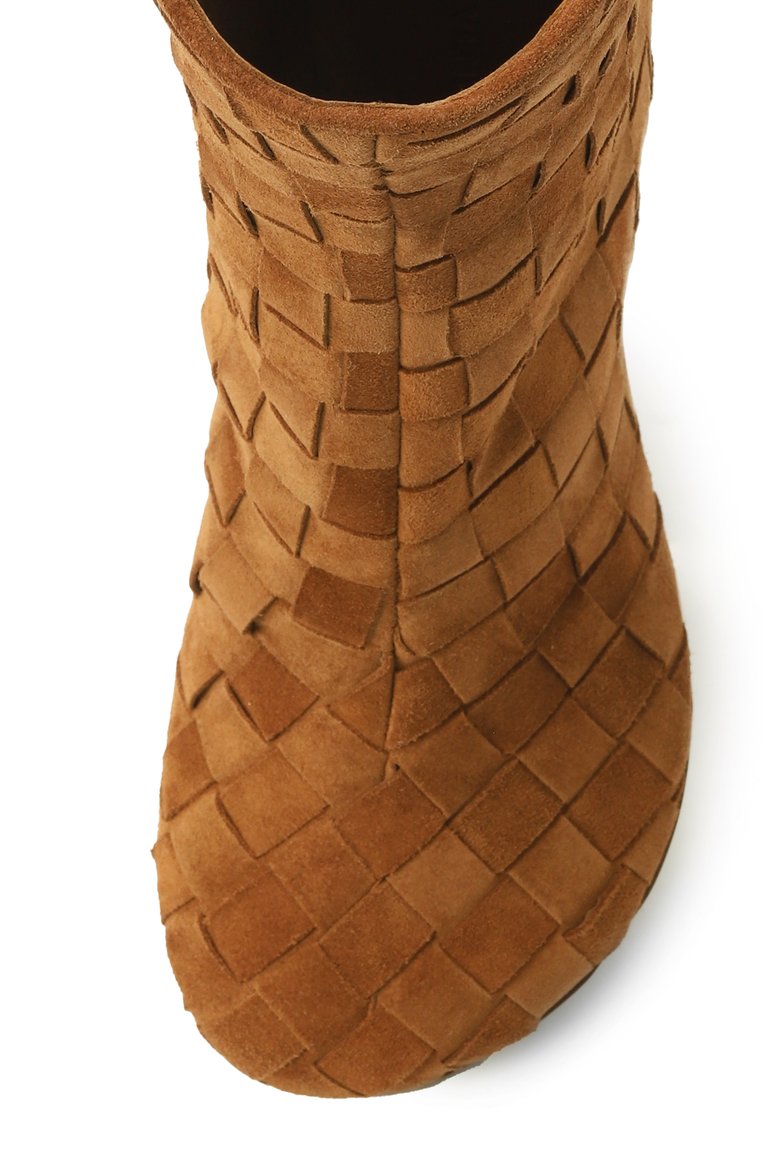 Женские замшевые ботильоны atomic BOTTEGA VENETA коричневого цвета, арт. 811087 V4JC0 | Фото 6 (Подошва: Плоская; Материал внешний: Натуральная кожа, Замша; Каблук высота: Высокий; Каблук тип: Устойчивый; Материал утеплителя: Без утеплителя)